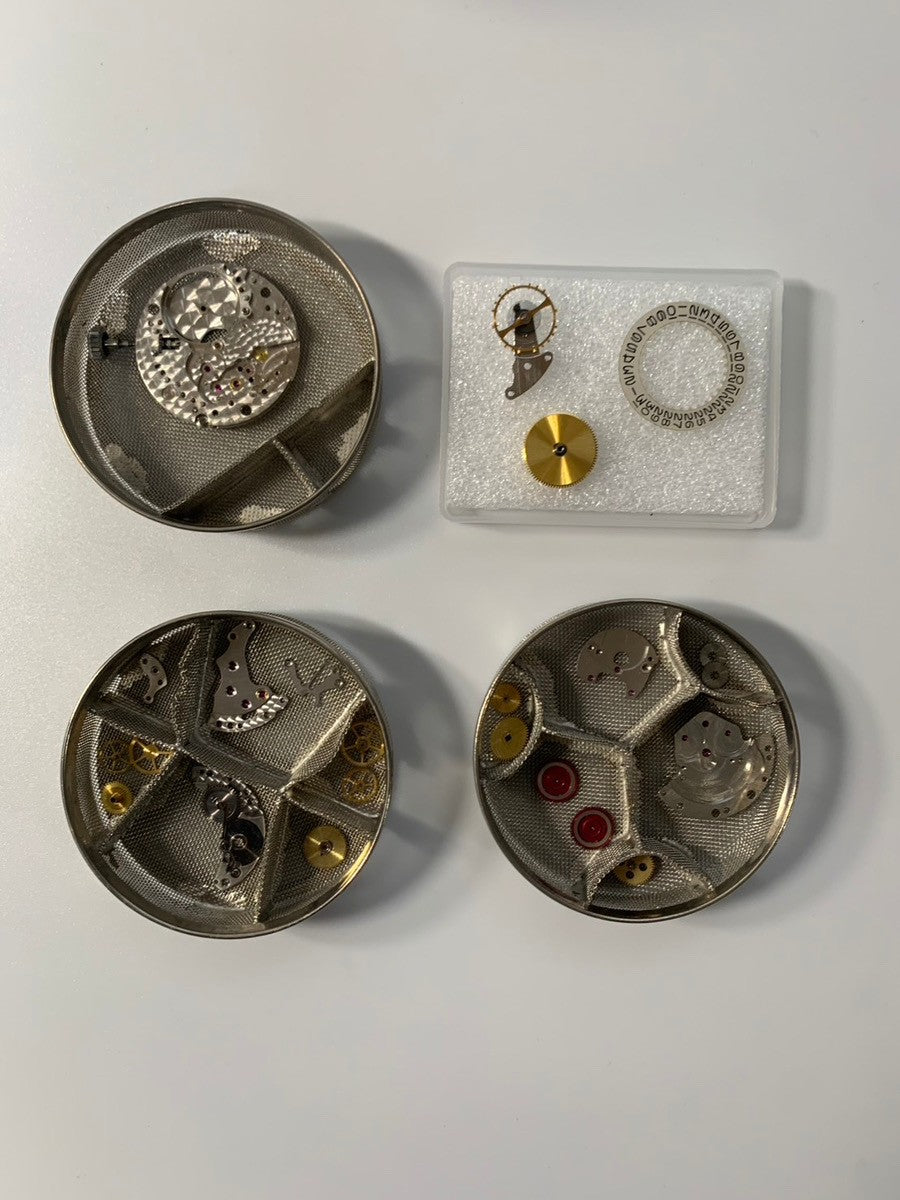 Rolex Oyster Perpetual Date 1500 Automatic Caliber 1570 Stainless Steel Silver Dial No. 23 (1967) Overhauled