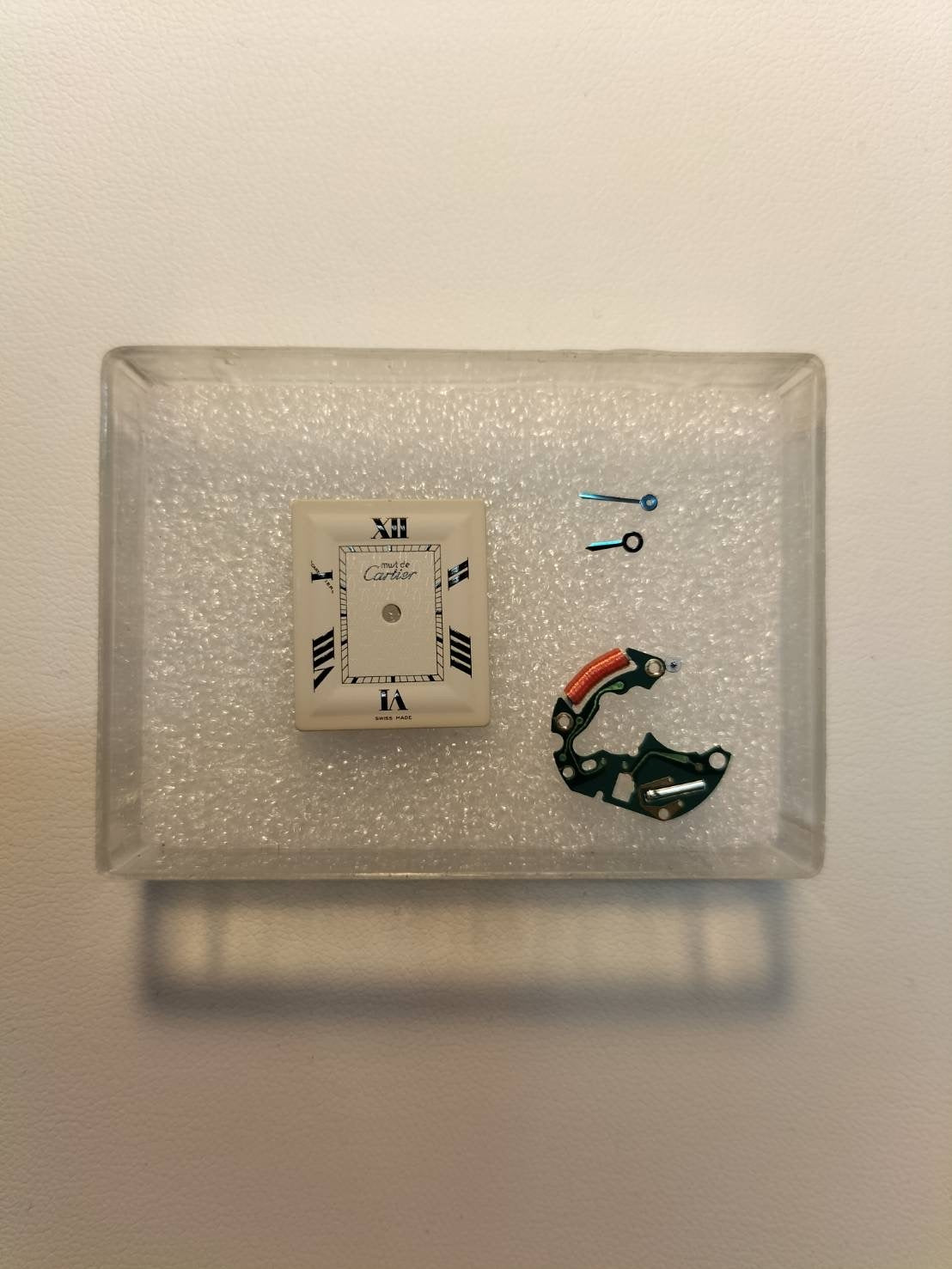 カルティエ マストタンク MM 2415 クォーツ Cal.057 SV925 革 純正Dバックル (GP)ホワイト飛びローマン文字盤(SWISS MADE表記) 箱 オーバーホール済み 新品仕上げ済み