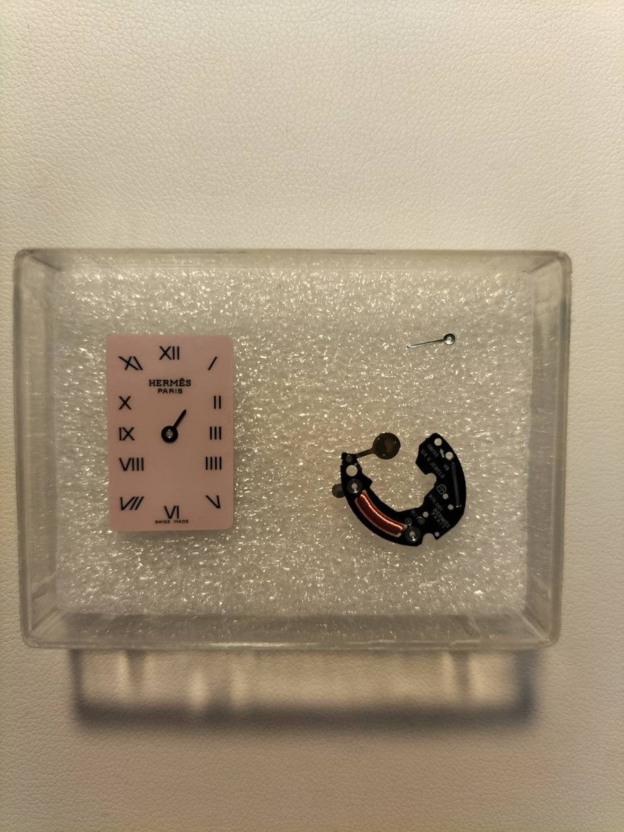 エルメス クロアジュール CR2.210 クォーツ Cal.976.001 SS SS ピンクシェル文字盤 箱 保証書(2013年)オーバーホール済み