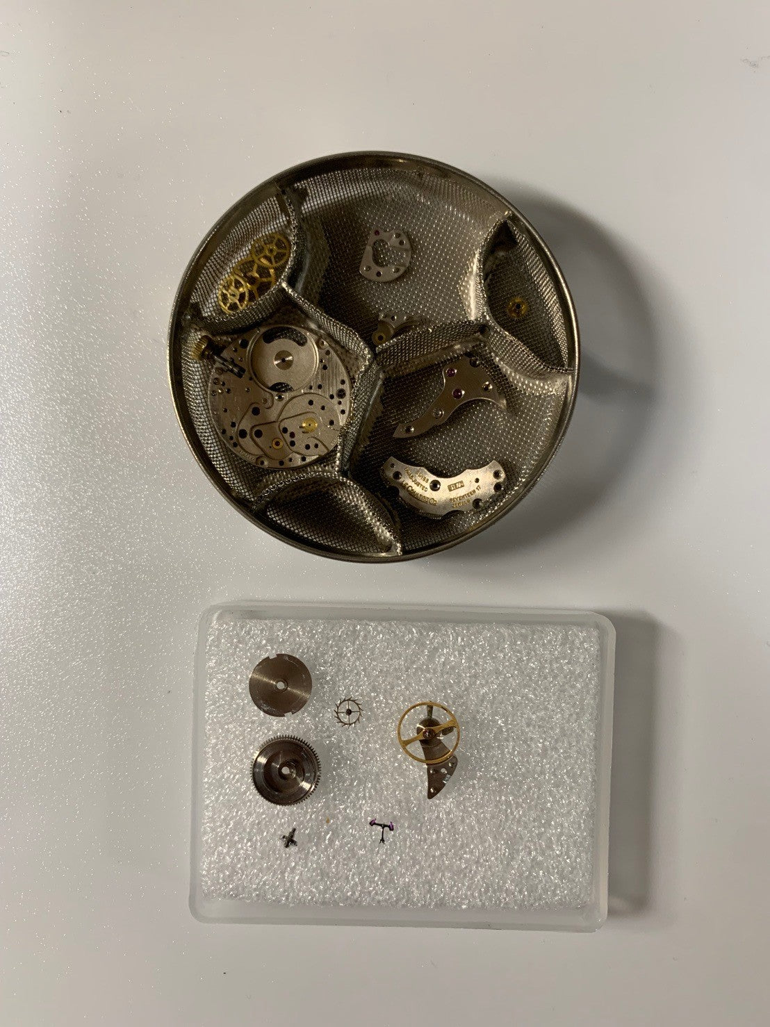 Jaeger-LeCoultre Square Case 9117.21 Manual Winding 750YG Leather Original Buckle (GP) White Roman Dial Overhauled