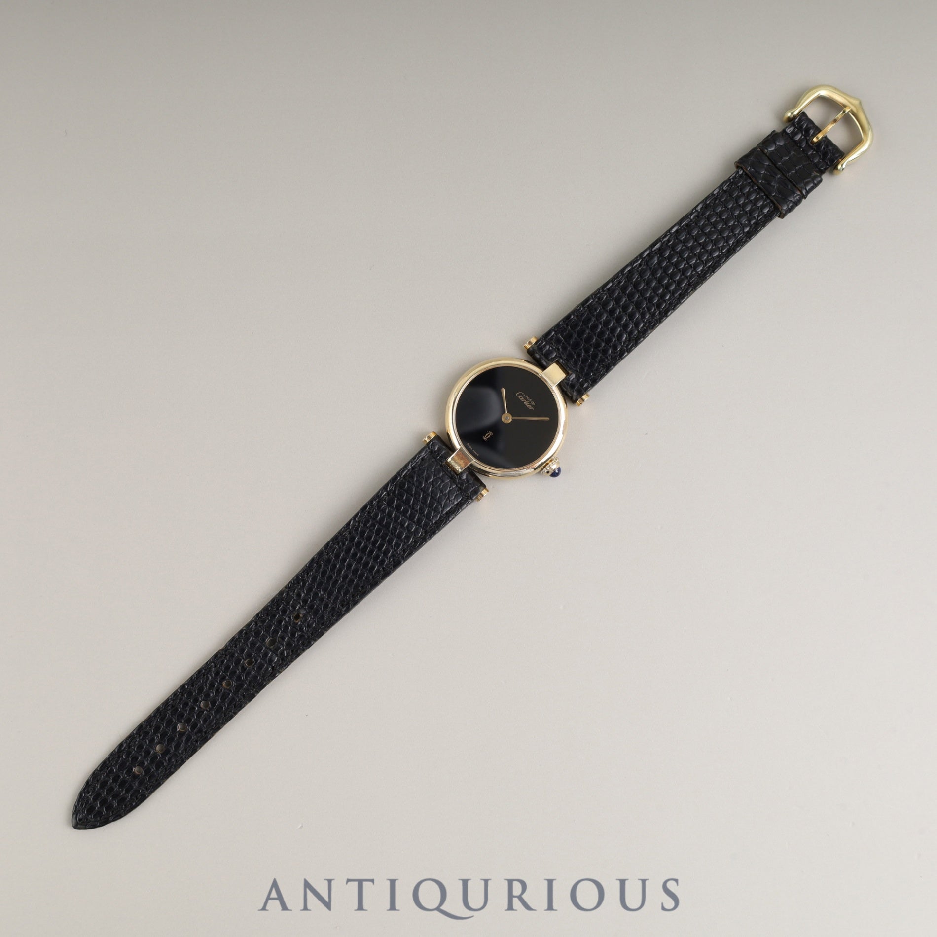 Cartier Must Vendôme VLC SM 18 Quartz Caliber - SV925 with genuine leather strap and genuine GP buckle. Onyx dial. Completely serviced at a Cartier boutique.