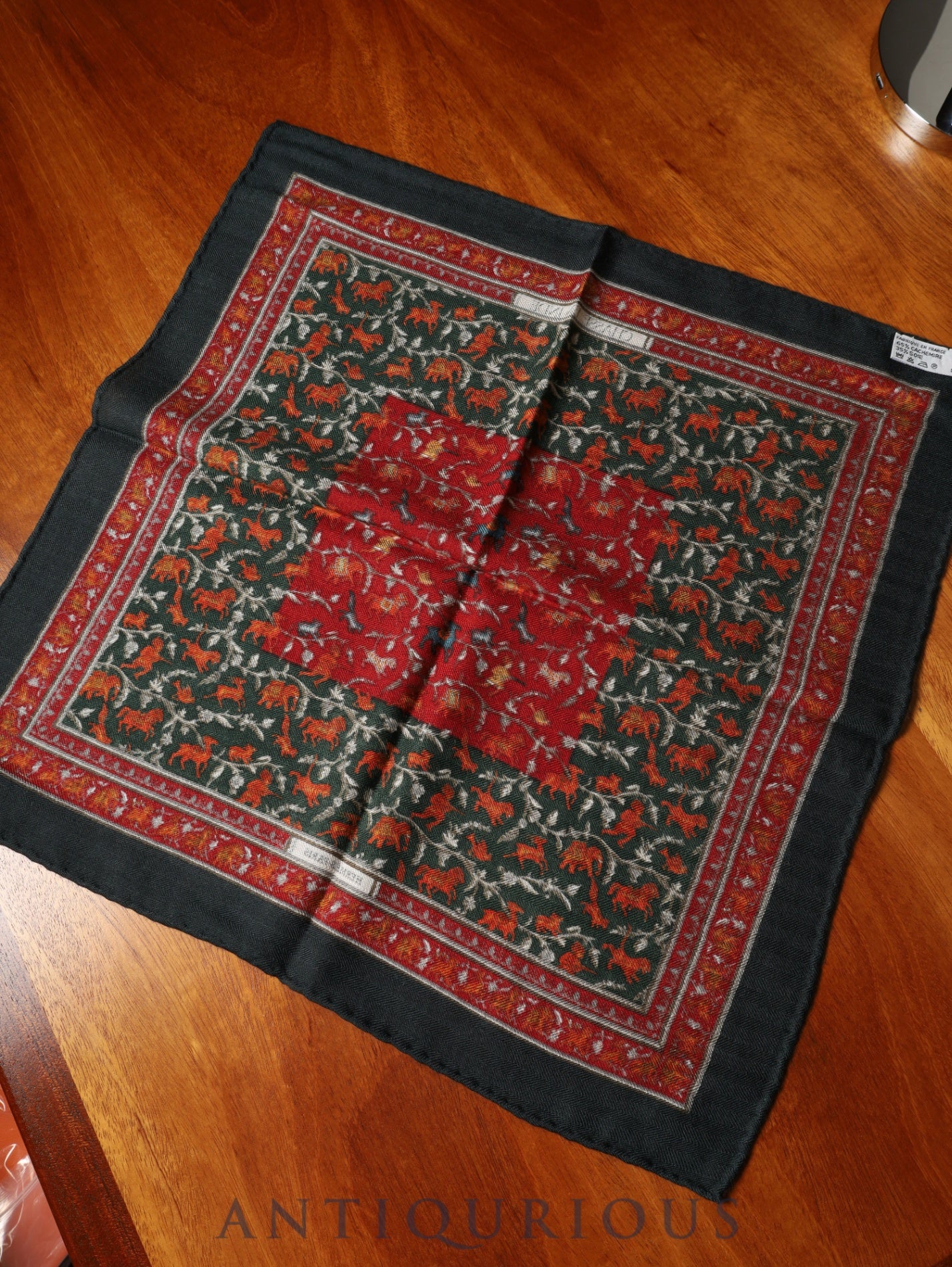 エルメス スカーフ カレ45 インドの狩猟 カシミア 65% / SILK 35%