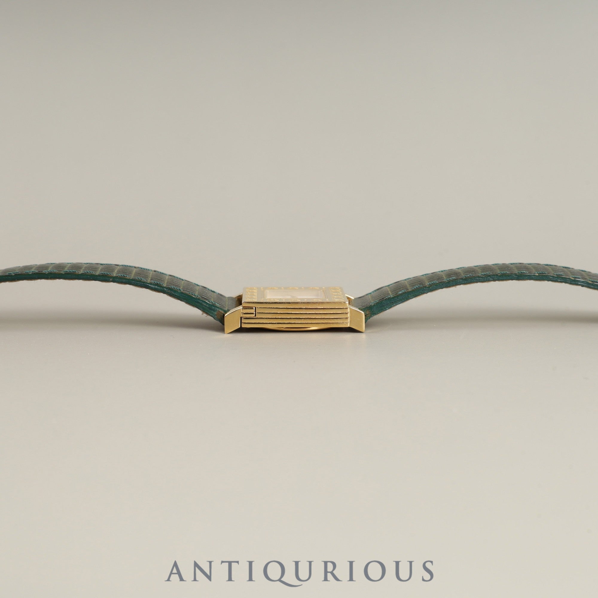 クリスチャンディオール ラ パリジェンヌ D60-159 クォーツ GP 純正革ベルト 純正尾錠(GP) ホワイト文字盤 オーバーホール済み