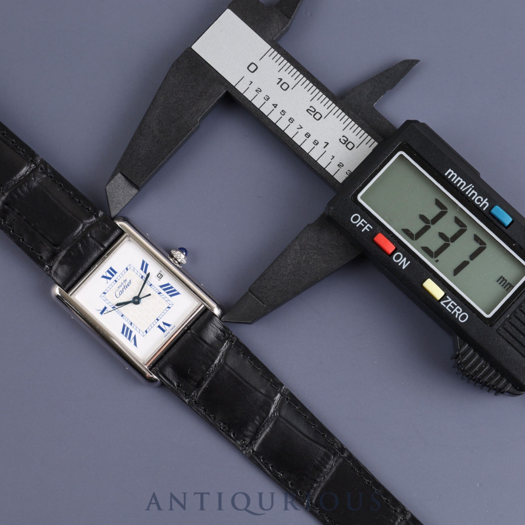 カルティエ マストタンク GM(XL)W1014154 / 2414 クォーツ Cal.687 925 革 純正Dバックル 飛びローマン文字盤 箱 保証書(2004年) オーバーホール済み カルティエブティックネジ取り付け