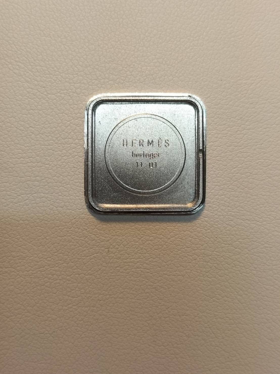 エルメス メドール11.01 クォーツ Cal.976.001 GP 純正革ベルト(◯V刻印:1992年) 純正尾錠(GP) ホワイト文字盤 ケース オーバーホール済み