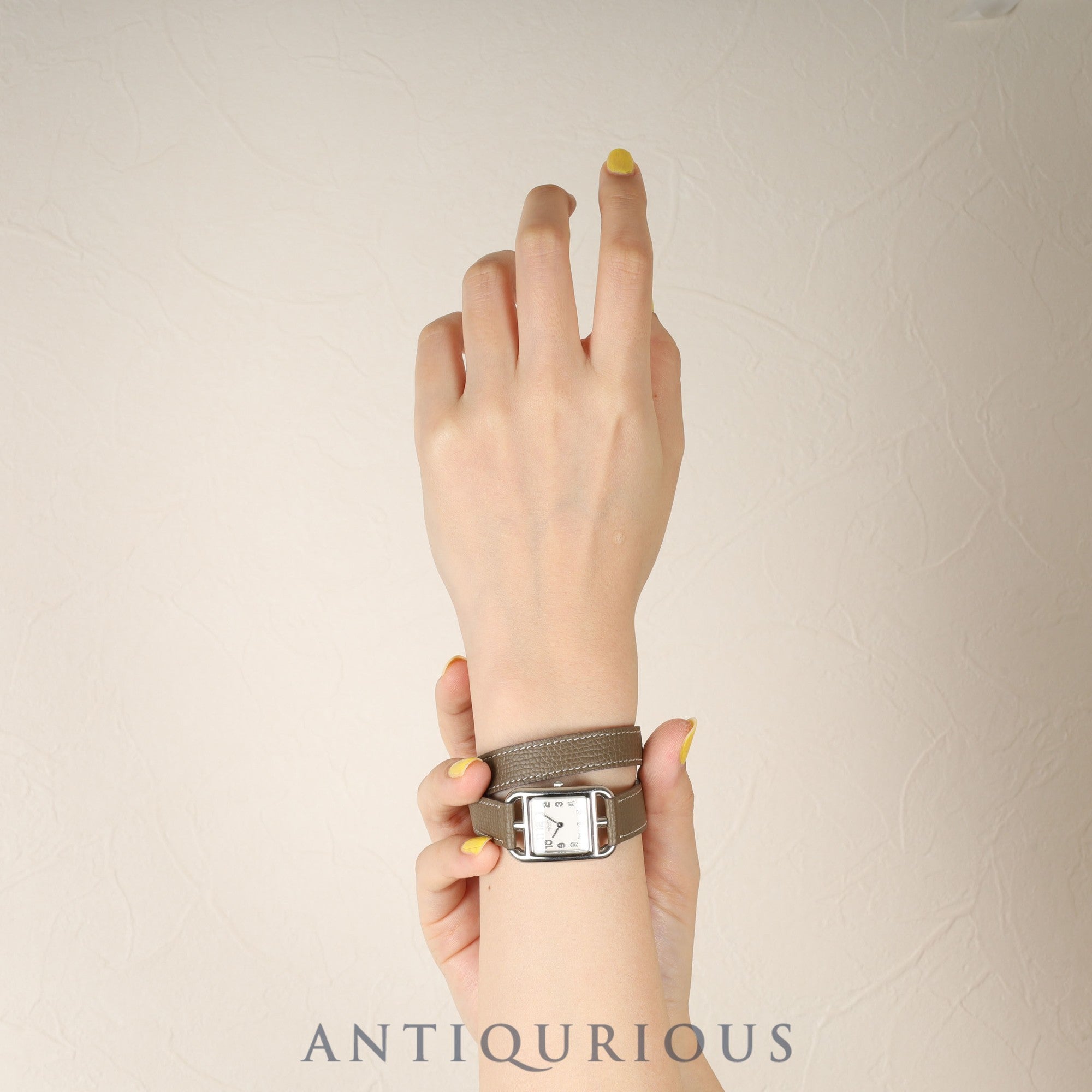 Hermès Cape Cod CC1.210 Quartz Caliber 976.001 Stainless Steel Leather Strap with Genuine Stainless Steel Buckle, White Arabic Dial, Genuine Leather Strap (Slightly Used, Engraving Unreadable), Overhauled