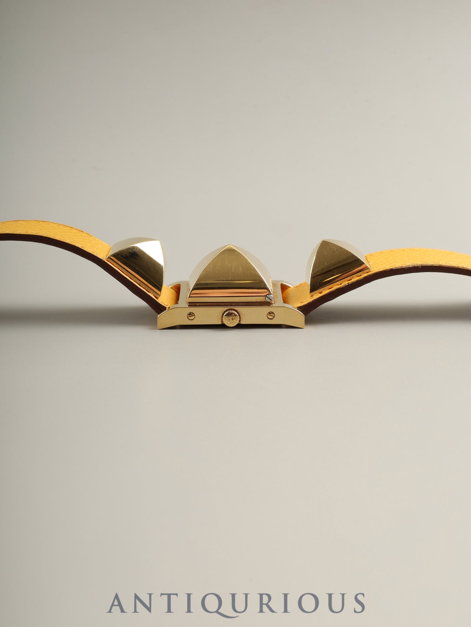 エルメス メドール 11.01 クォーツ Cal.ETA976.001 GP 純正革ベルト(◯Y刻印:1995年 / 使用感あり) 純正ピンバックル(GP)ホワイト文字盤 オーバーホール済み