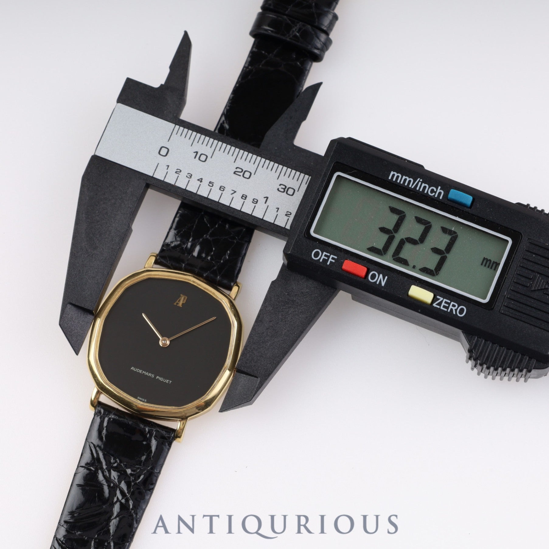 オーデマ・ピゲ オクタゴンケース 手巻き Cal.K2001/1A YG 革 純正尾錠(750)ブラック文字盤 箱