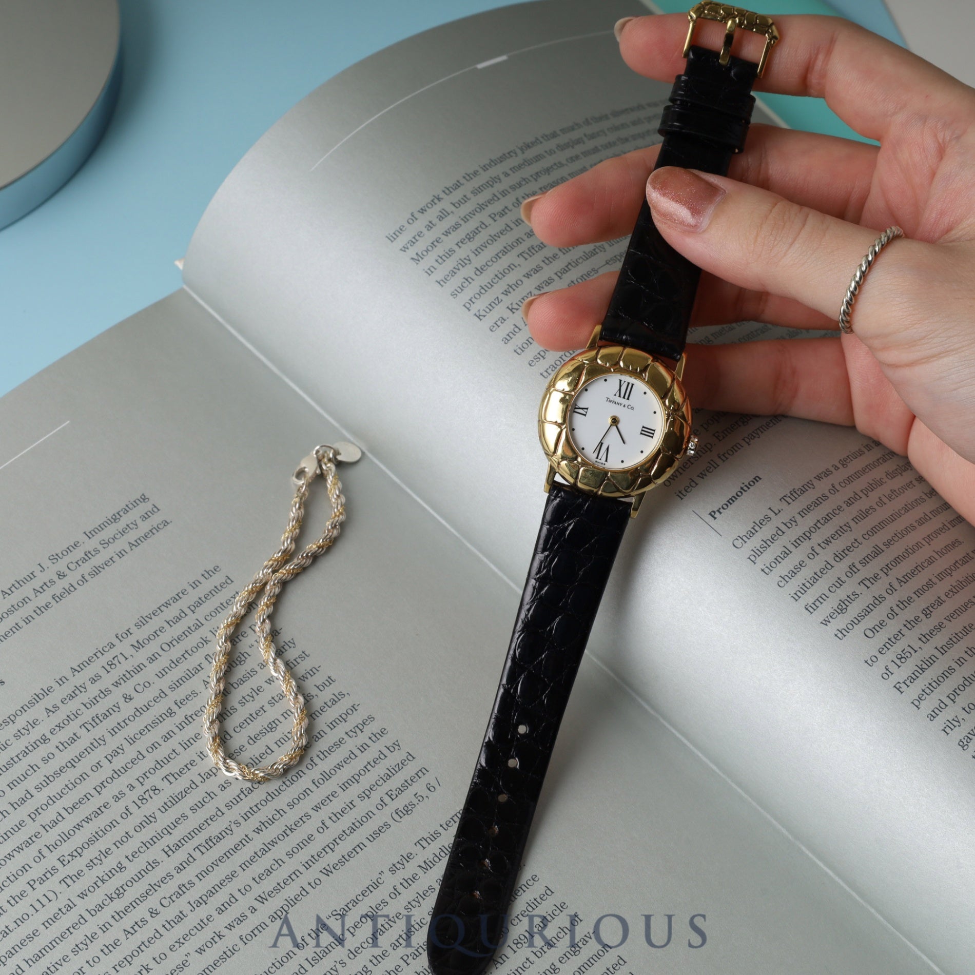 ティファニー ラウンド クォーツ Cal.6.20 18KT 革 純正尾錠(18K) ホワイトローマン文字盤 オーバーホール済み