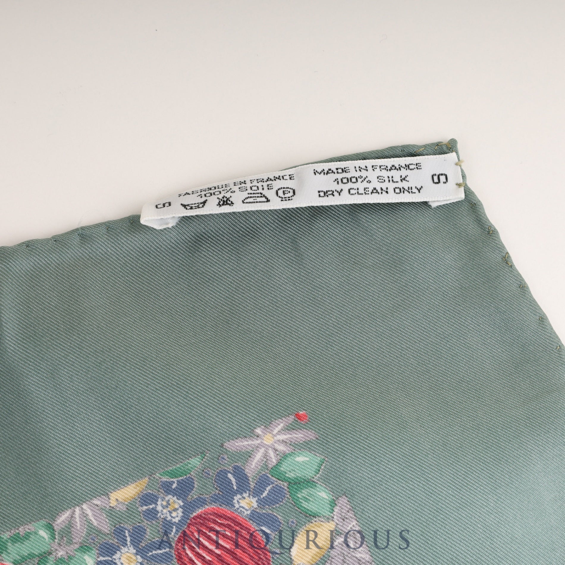 エルメス スカーフ カレ45 総柄 グリーン SILK100%
