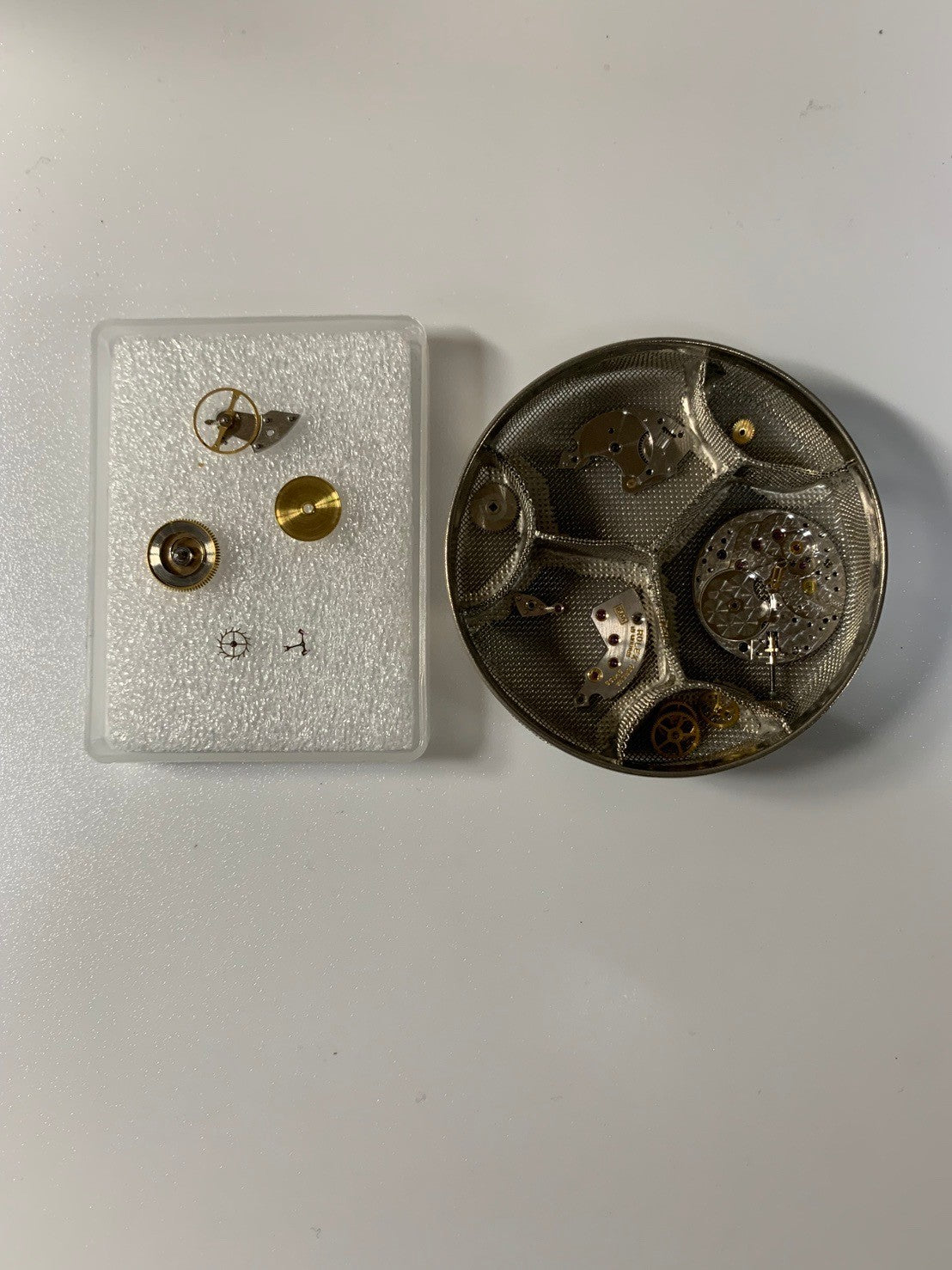 ロレックス チェリーニ 4084 手巻き Cal.1600 革 750WG 純正ピンバックル(SS)ネイビー文字盤 41番台(1974年)オーバーホール済み