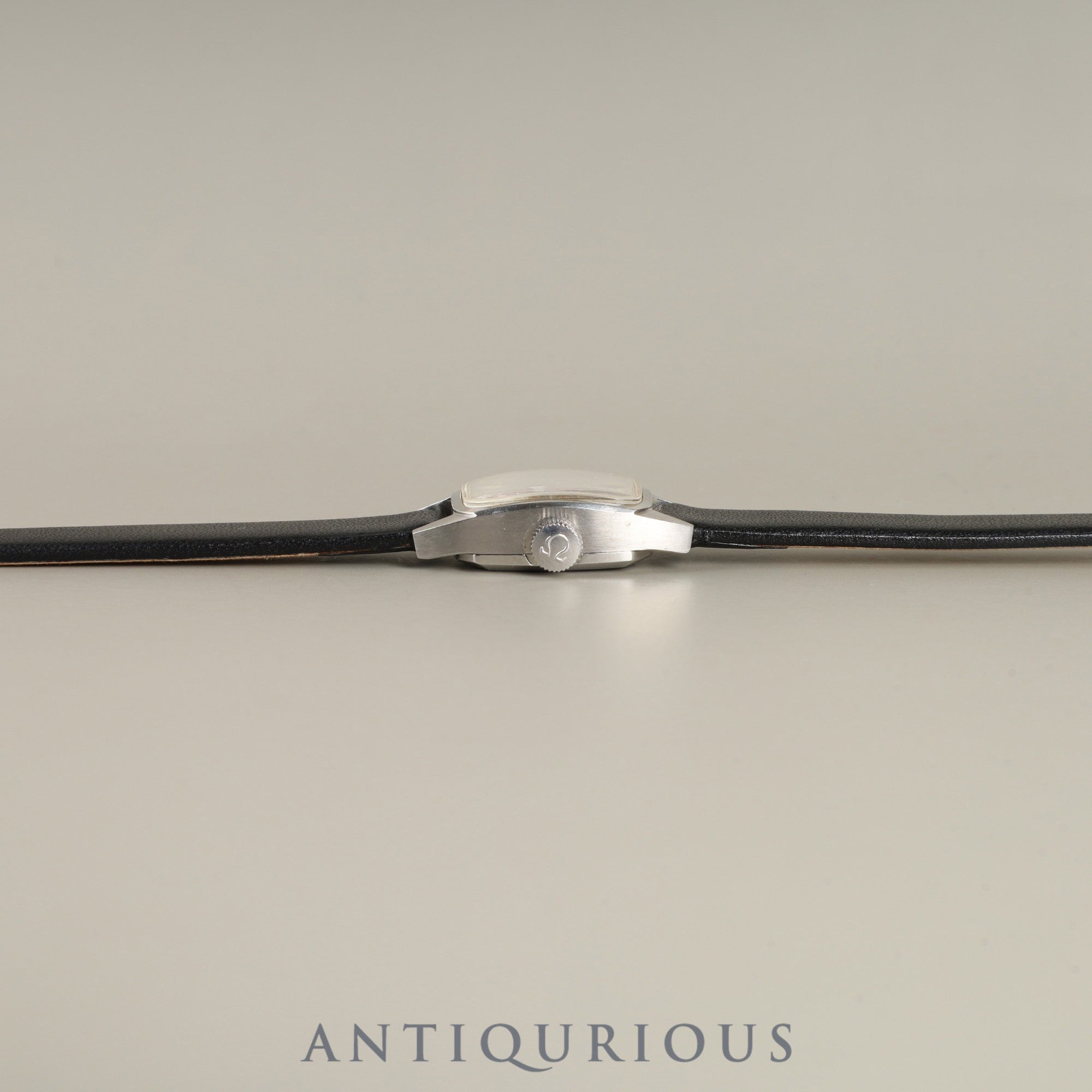 オメガ デ・ヴィル 手巻き SS 革 社外尾錠(SS)シルバー文字盤 オーバーホール済み