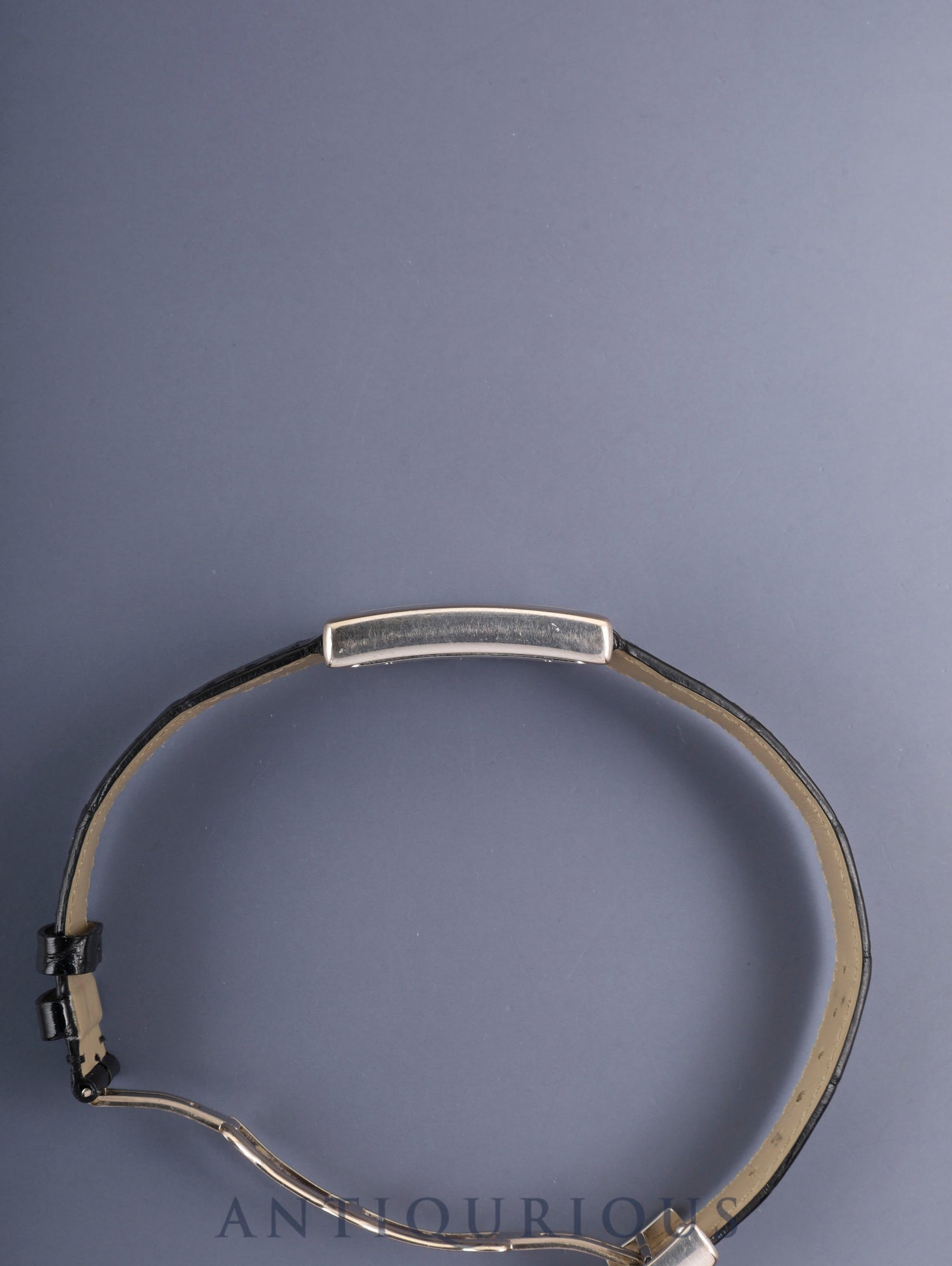 ヴァシュロン・コンスタンタン アシンメトリカル MCMLXXII 1972 37010 / 000G 手巻き Cal. 1055 750WG 社外革ベルト 純正バックル(750WG)シルバー文字盤(SWISS MADE表記) 箱 冊子 保証書(無記載)手帳 修理証明書(2007年)オーバーホール済み