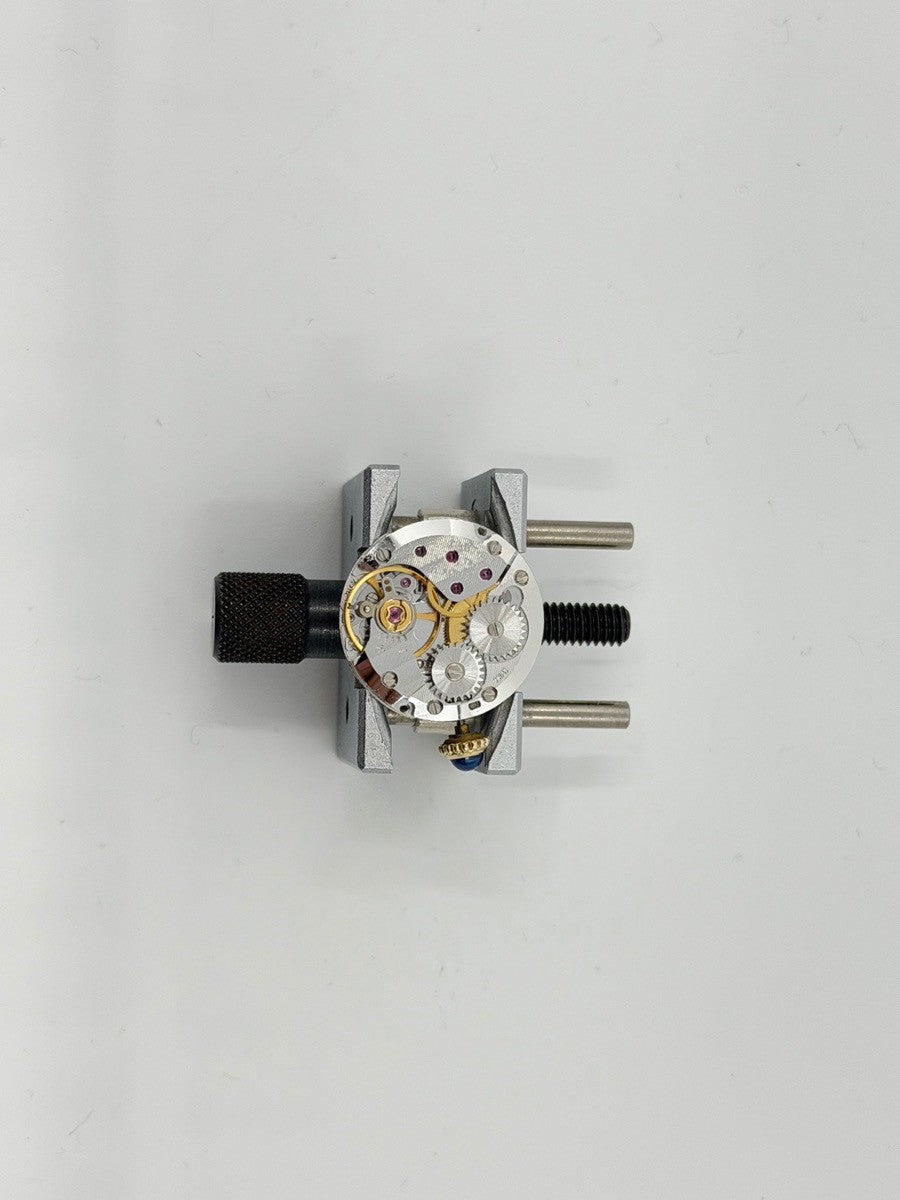 カルティエ マストタンク SM 手巻き Cal.ETA2512 SV925 革 純正尾錠（GP）アイボリーローマン文字盤（SWISS表記）オーバーホール済み