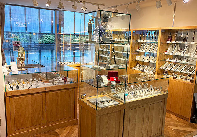 ANTIQURIOUS店舗画像2