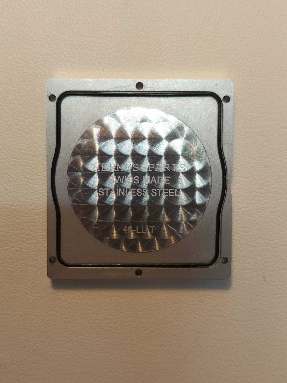 エルメス ケープコッド W055346WW00 / CC1.810 クォーツ  SS 革 純正尾錠（SS）シルバーアラビア文字盤 箱 冊子 保証書（2022年） 純正革ベルト（U刻印：2022年）オーバーホール済み