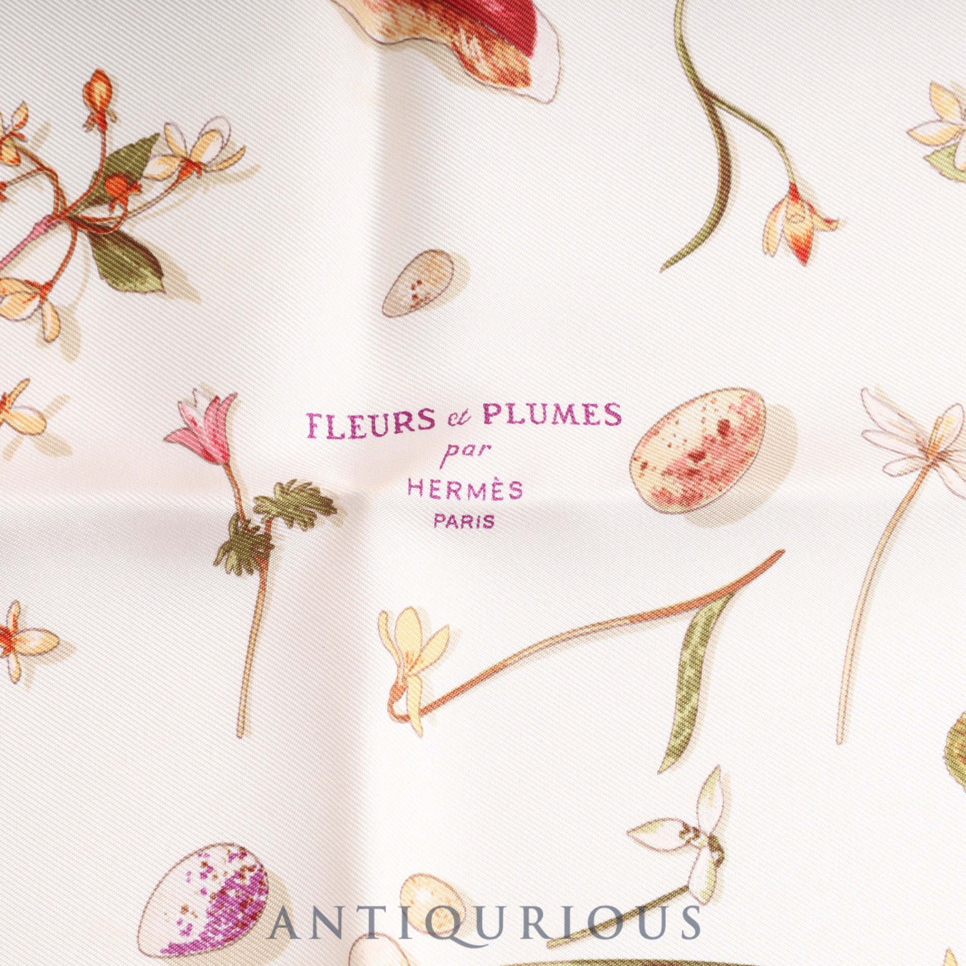 エルメス スカーフ カレ45 FLEURS et PLUMES SILK100% 箱 | 東京銀座のヴィンテージウォッチ専門店 -  ANTIQURIOUS