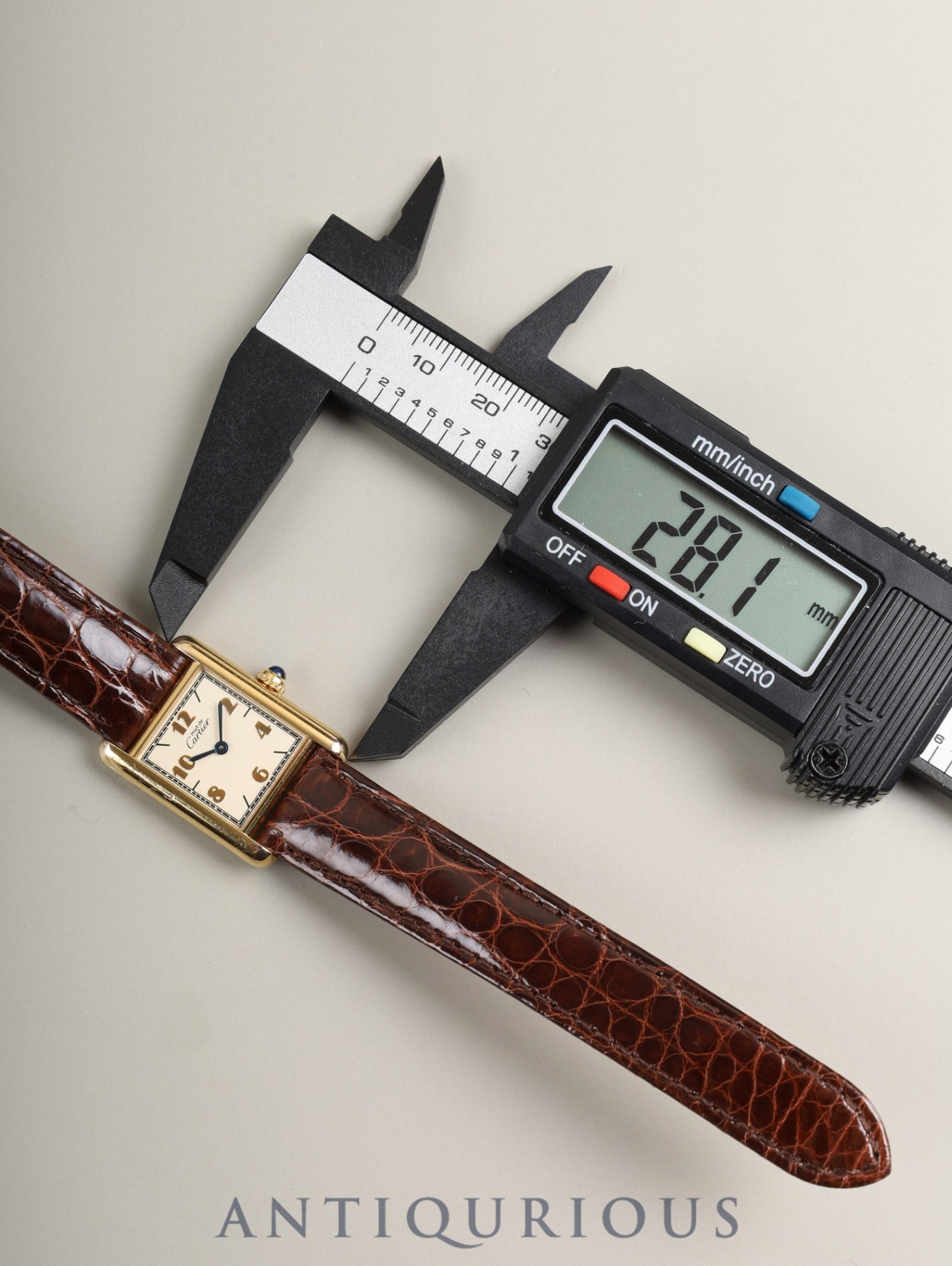 カルティエ マストタンク SM W1008354 / 1613 クォーツ SV925 革 純正Dバックル（GP）飛びアラビア文字盤（SWISS表記）カルティエブティックにてコンプリートサービス済み