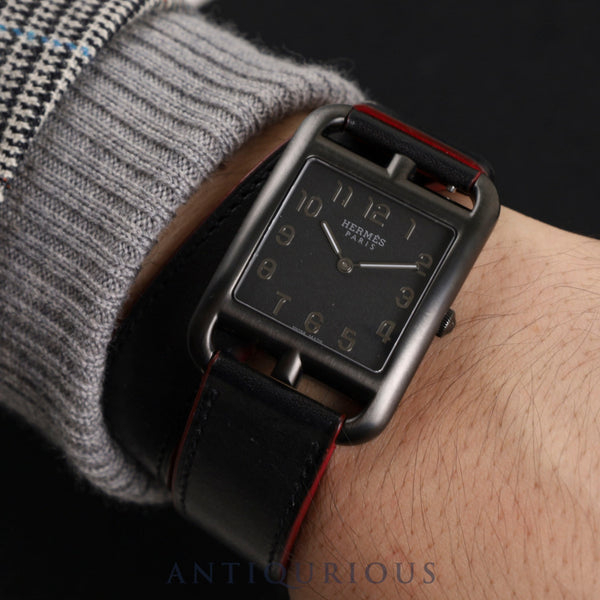 Hermes Cape Cod GM Shadow Double Tour CC3.711 Quartz SS Genuine Leather Strap Genuine Buckle (SS) Black Arabic Dial Box Booklet Adjustment Tool Overhauled