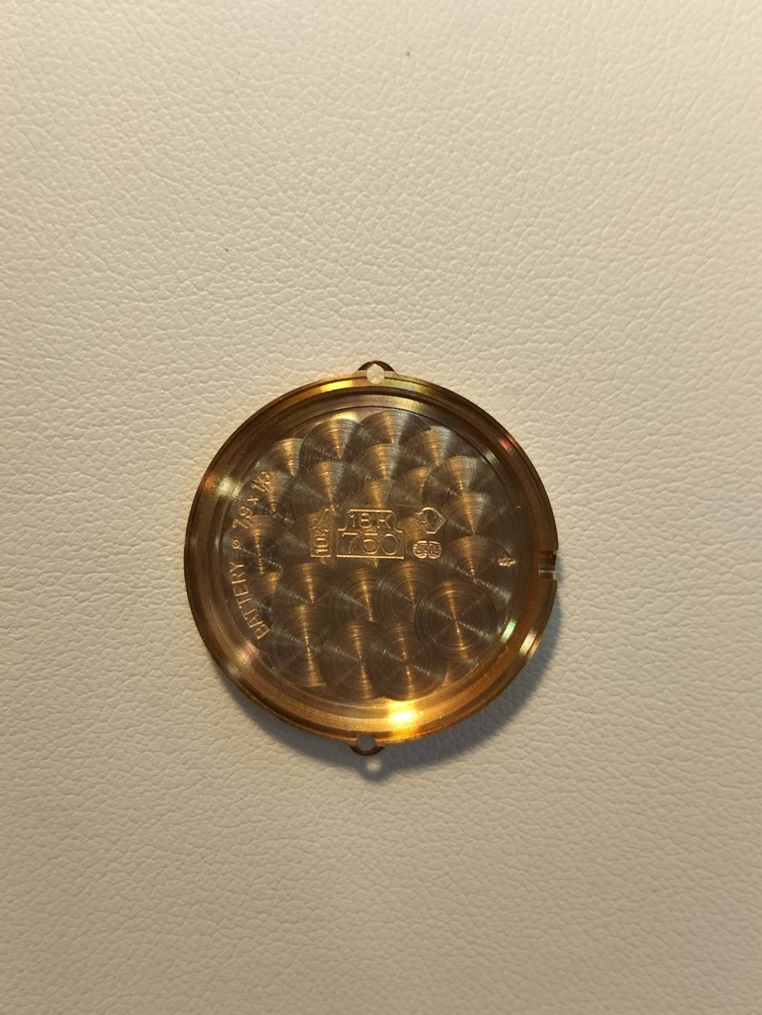 カルティエ ヴァンドーム ルイ カルティエ VLC SM W1523656 / 1273 クォーツ Cal.81 750YG 革 純正ピンバックル（750YG）ブラック2点ローマン文字盤（SWISS表記） オーバーホール済み