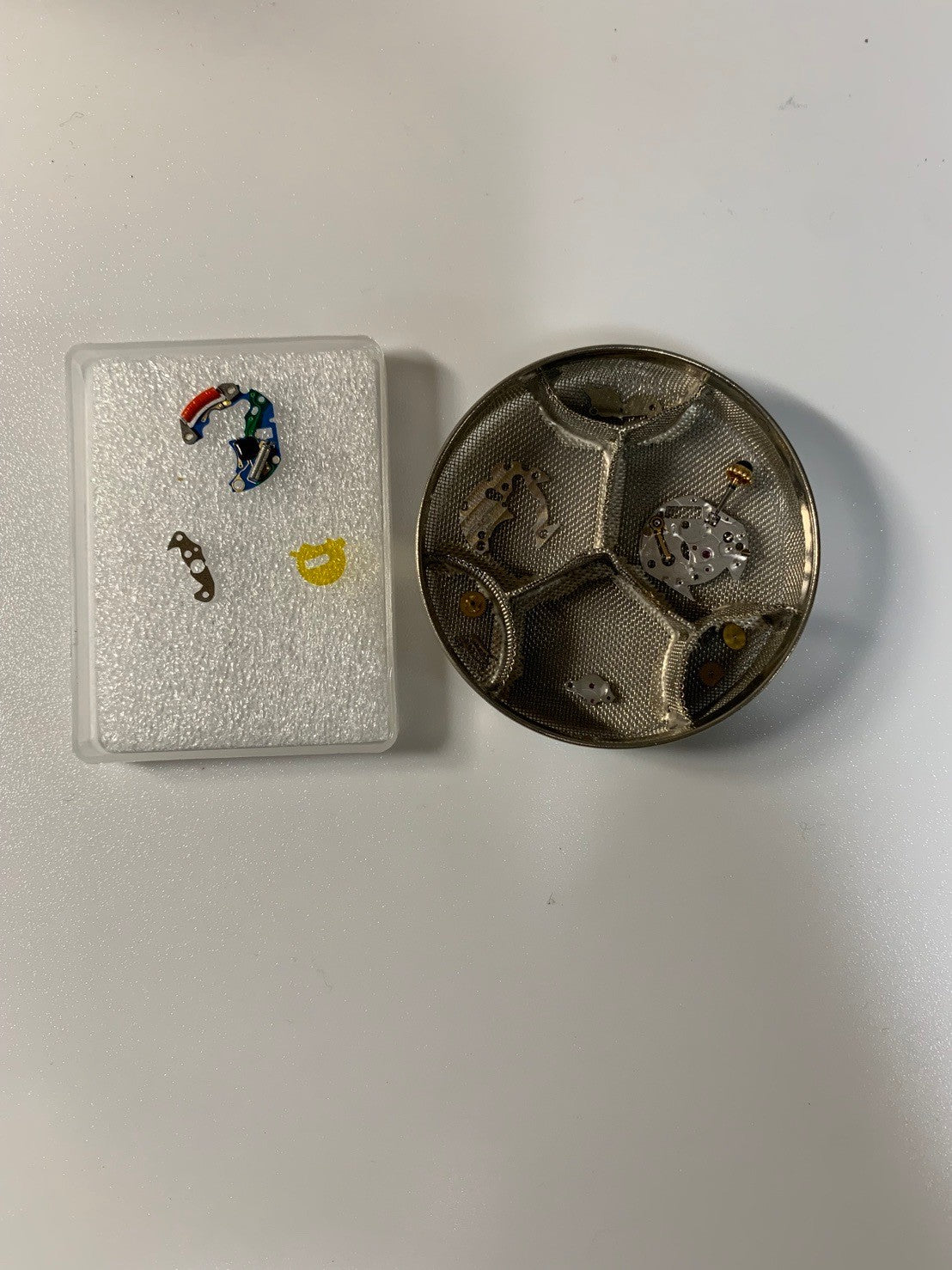 Cartier Baignoire SMW1506056 / 1952 Quartz Cal. 057 750YG Leather Genuine Pin Buckle (750YG) White Roman Dial Box Booklet Warranty (1995) Overhauled