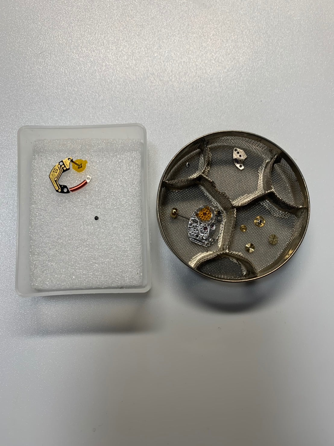 パテック・フィリップ ゴールデンエリプス 4830J クォーツ Cal.E15 750YG 純正レザーベルト 純正ピンバックル（750YG）ホワイトローマン オーバーホール済み