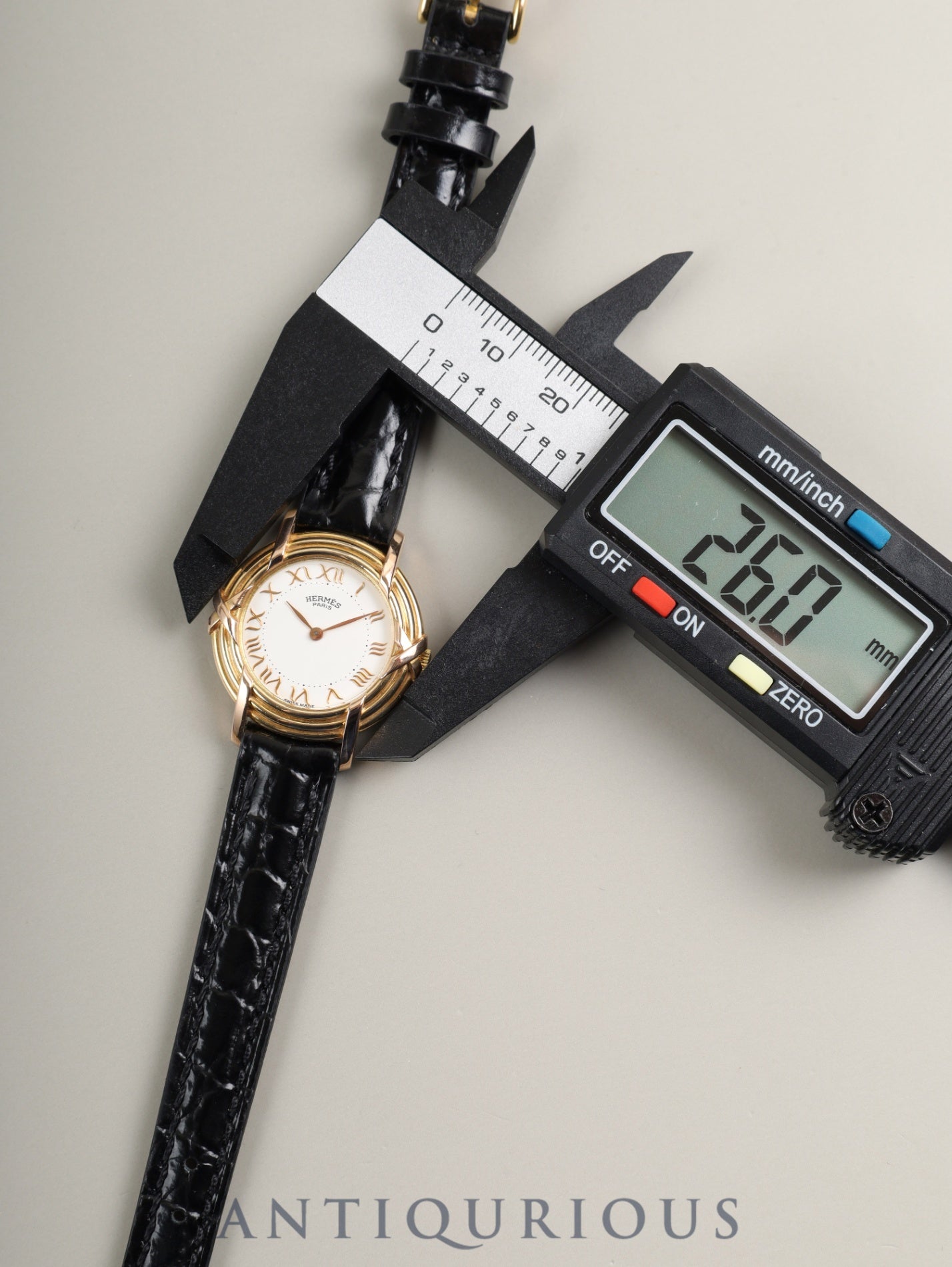 エルメス ルバン 06.32 クォーツ Cal.976.001 750YG 革 純正ピンバックル（GP）ホワイトローマン文字  オーバーホール済み