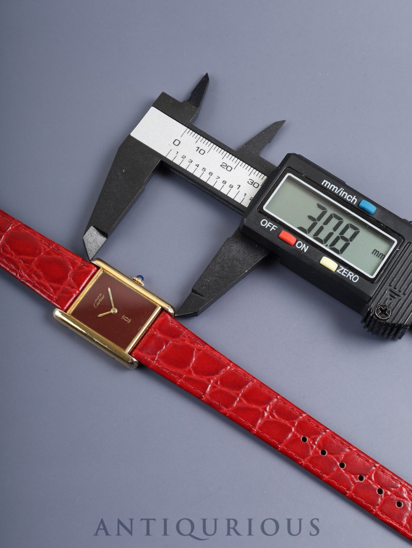 Cartier Must Tank LM, manual winding, Cal. 78-1, SV925, leather strap, original pin buckle (GP), garnet dial, Bordeaux dial (SWISS marking), recently overhauled.