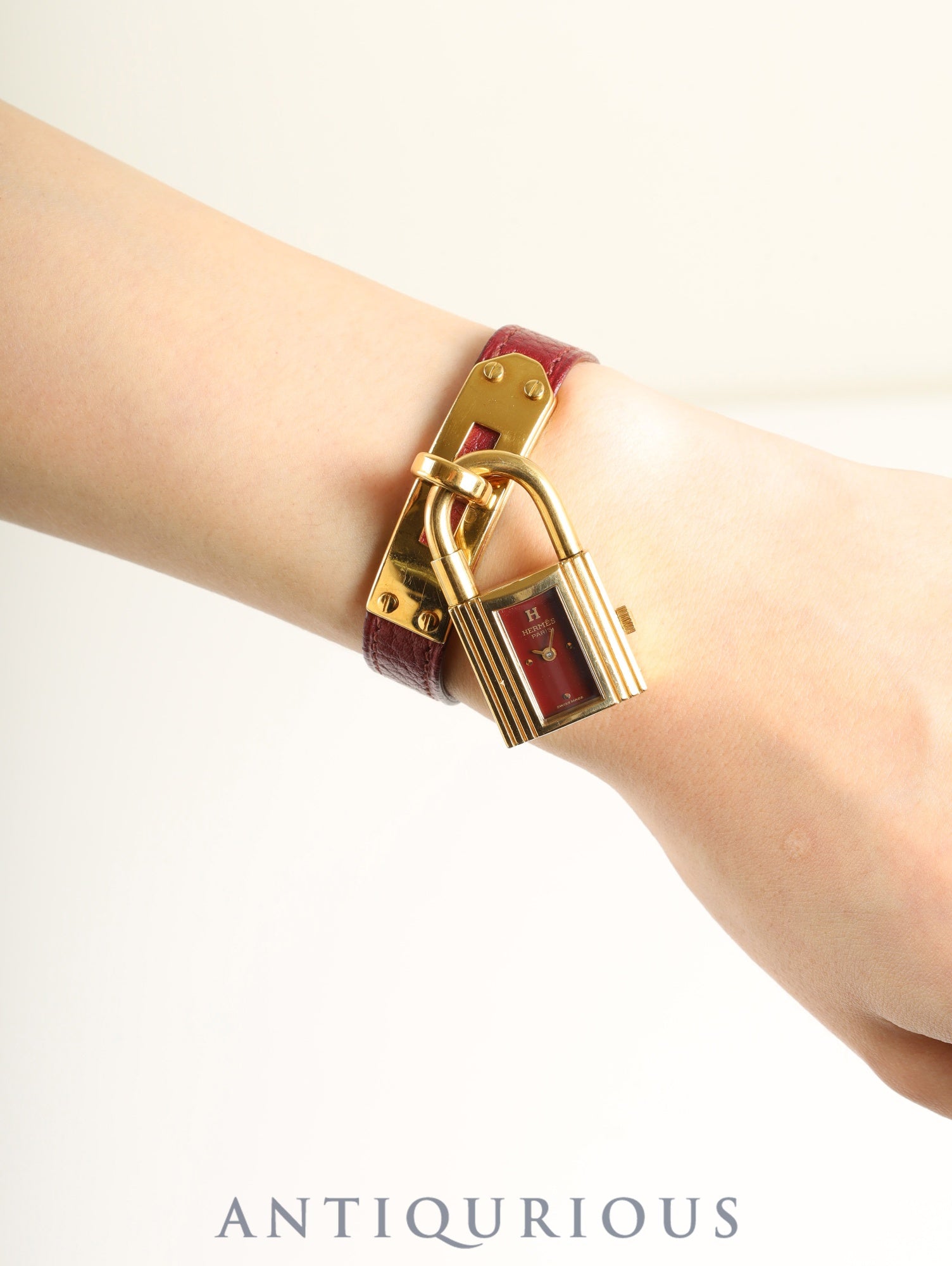 エルメス ケリーウォッチ 39.01 クォーツ  GP 純正革ベルト（○U刻：1991年）社外尾錠（GP） ボルドー文字盤 箱 冊子 保証書（1993年）オーバーホール済み