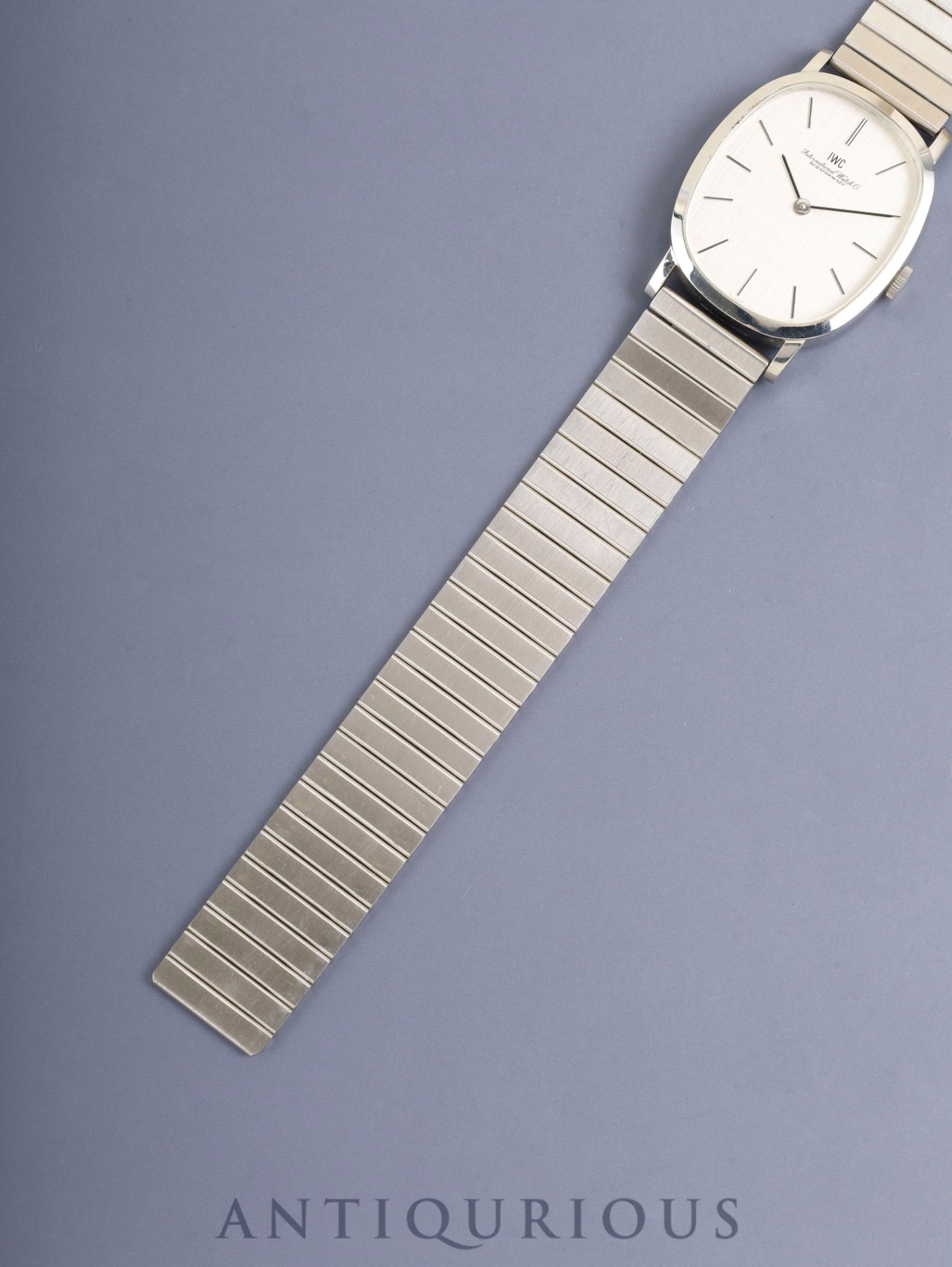 IWC オールドインター 2586 手巻き Cal.- SS SS シルバーリネン文字盤（SWISS表記）箱 タグ オーバーホール済み