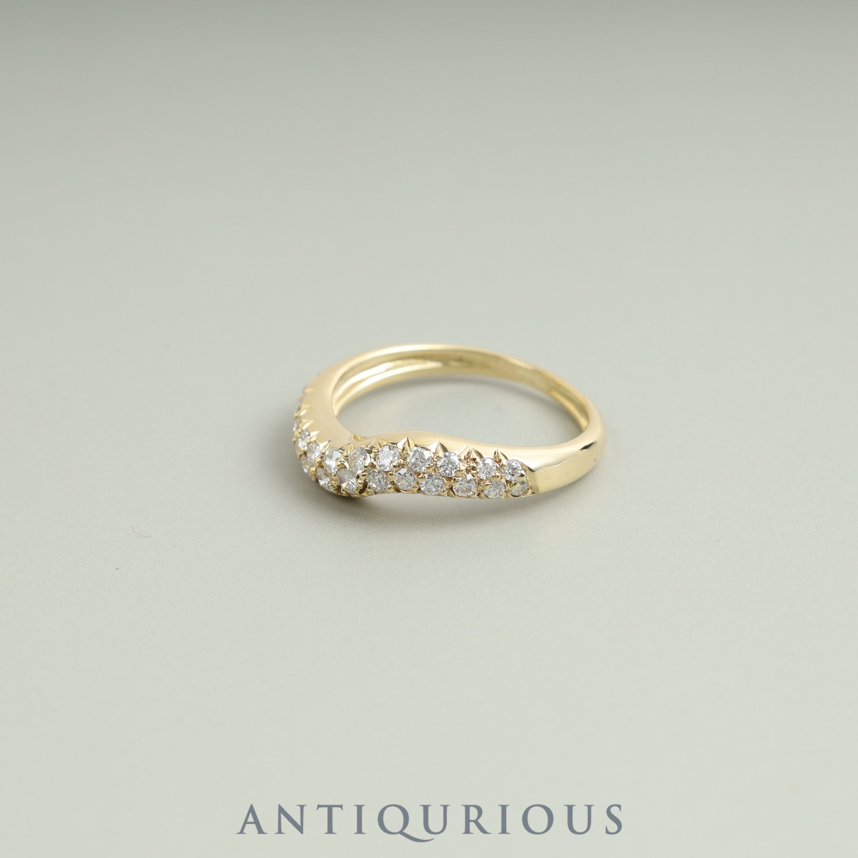 Van Cleef &amp; Arpels ring pave diamonds