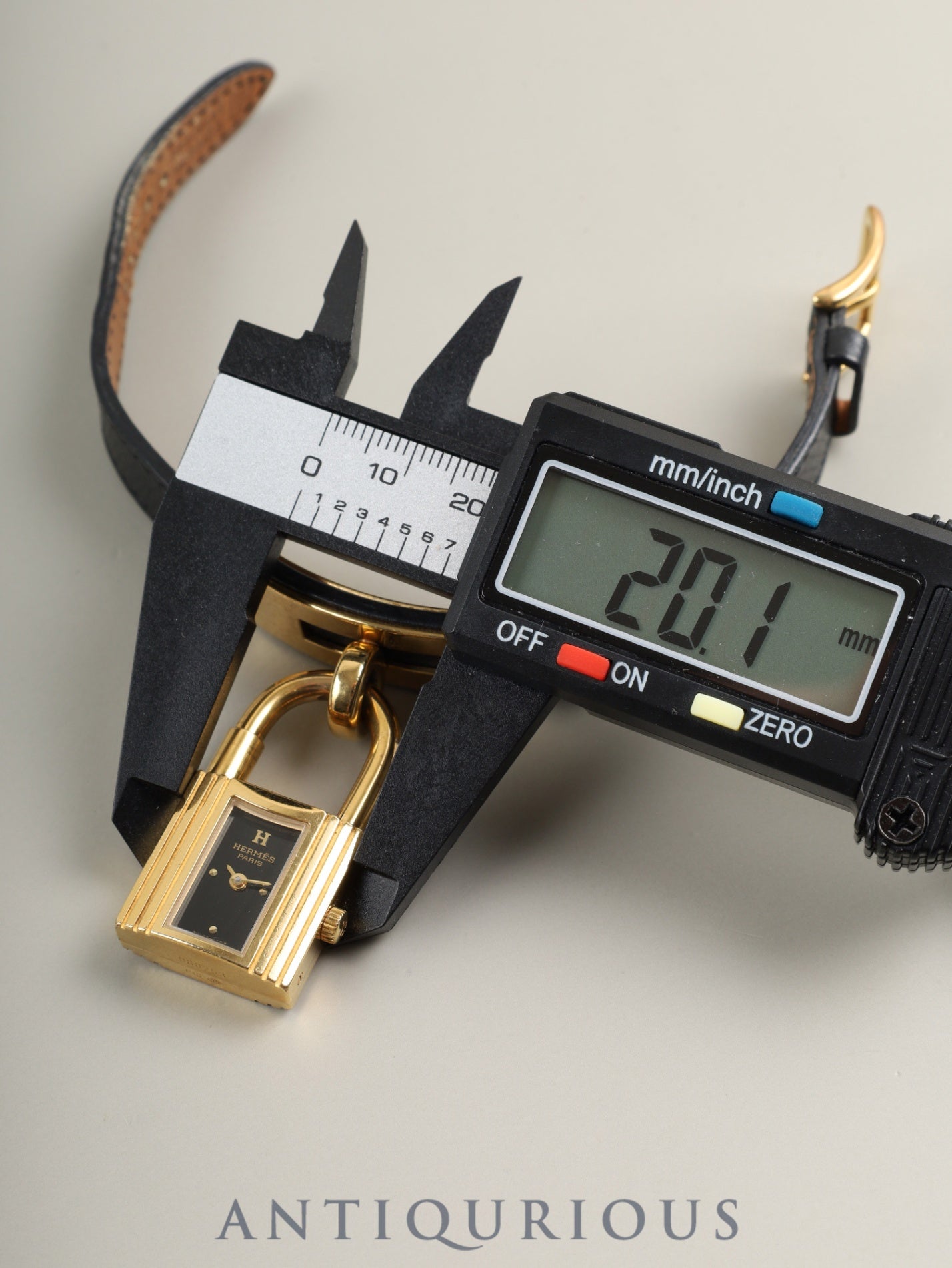 エルメス ケリーウォッチ KE1.201 クォーツ Cal.- GP 純正革ベルト（□B刻印：1998年 ）純正ピンバックル（GP）オニキス文字盤 箱 冊子 保証書（無記載）オーバーホール済み