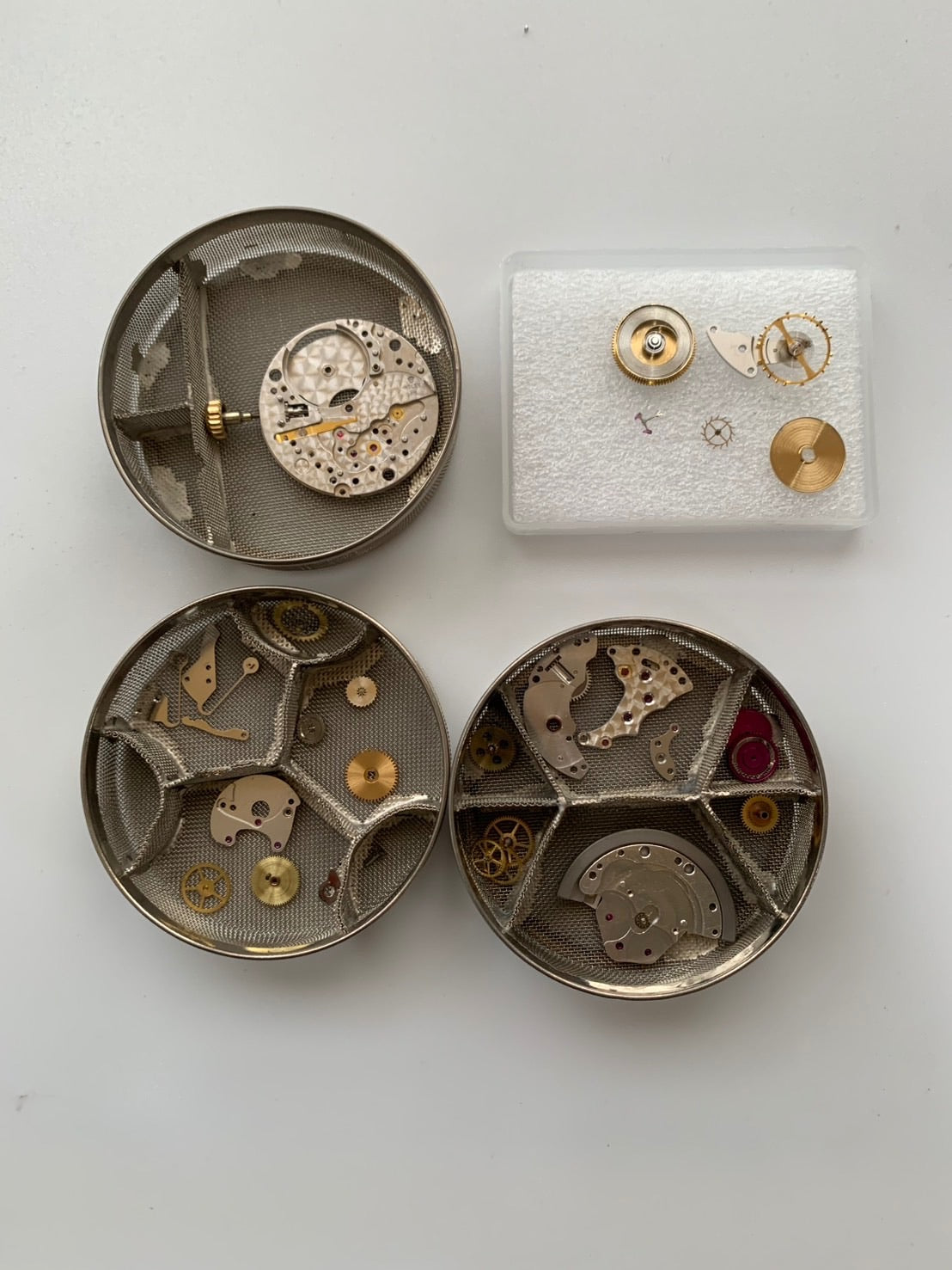 ロレックス デイデイト 1803 自動巻き Cal.1556 750YG 革 純正ピンバックル（GP）シグマダイアル シャンパン文字盤 34番台（1971年）オーバーホール済み