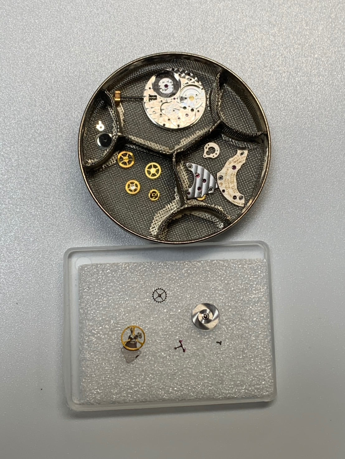 Vacheron Constantin Essential 31039 Manual Winding Cal.1132.2 750YG Original Leather Strap Original Pin Buckle (750YG) Champagne Dial (Diamond / Sigma Dial) Box Case Overhauled