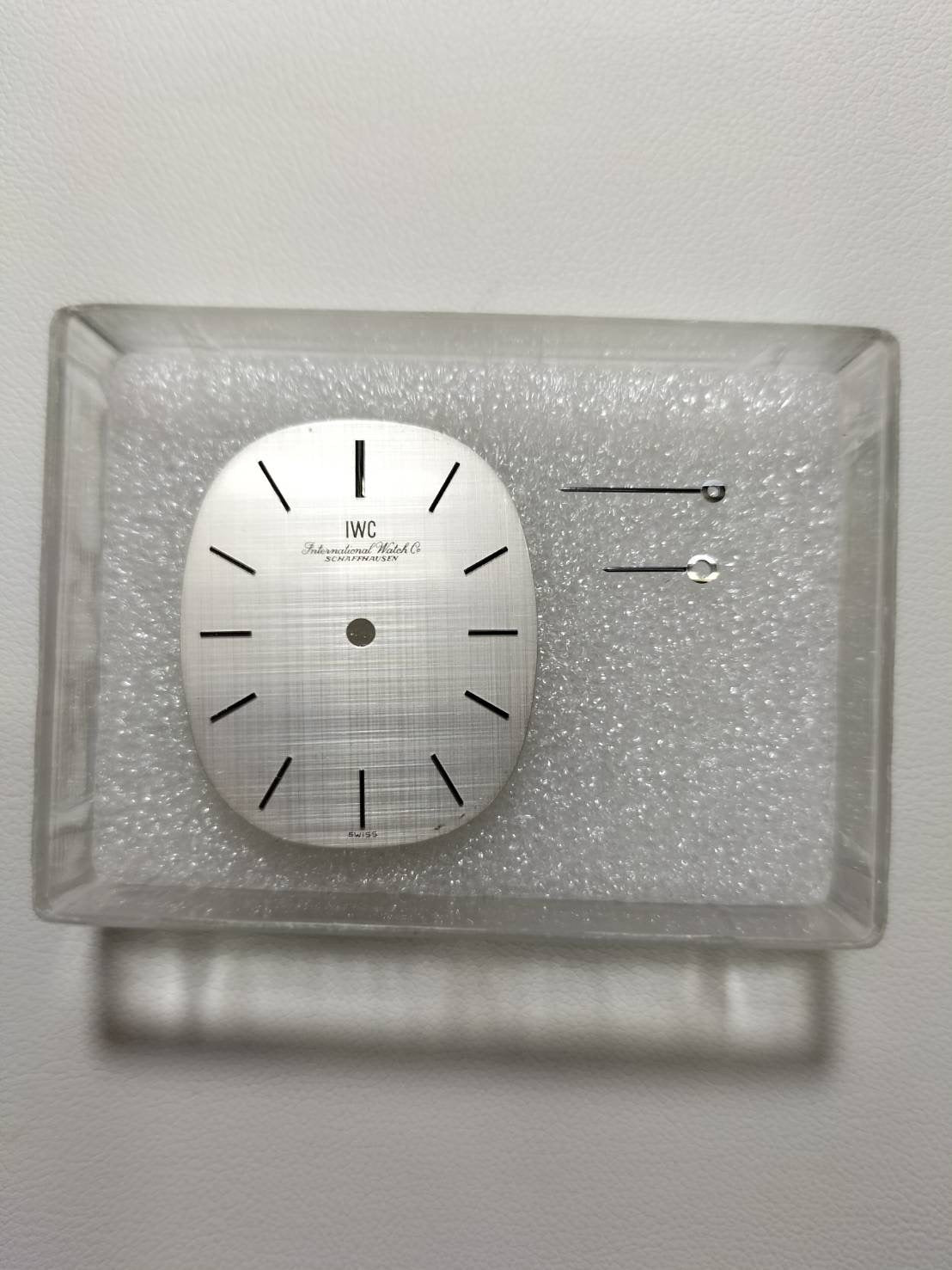 IWC オールドインター 2586 手巻き Cal.- SS SS シルバーリネン文字盤（SWISS表記）箱 タグ オーバーホール済み