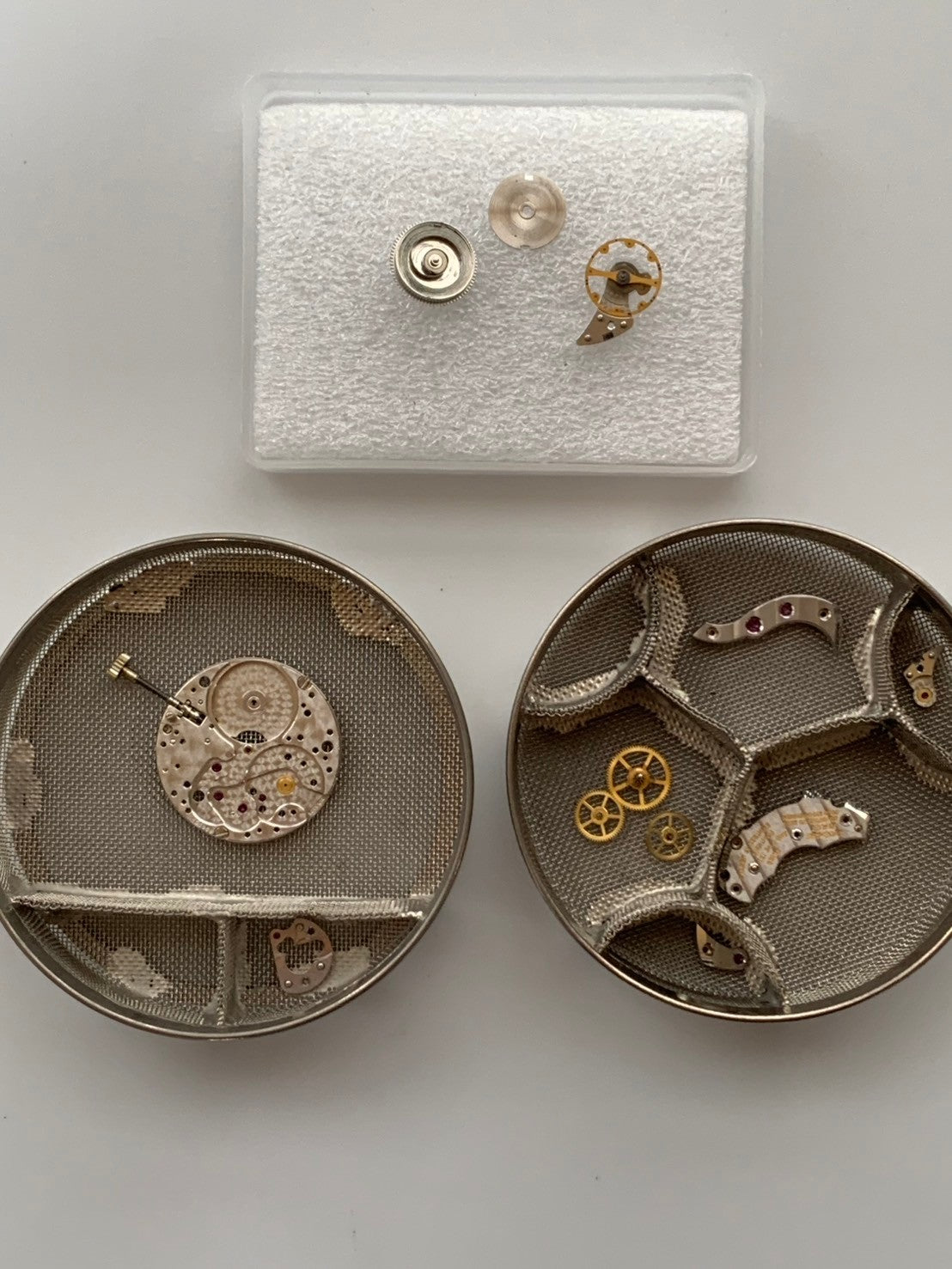 オーデマ・ピゲ エクストラフラット 手巻き Cal.K.2001/1A 750 純正革ベルト（使用感あり）純正尾錠（750）ホワイト文字盤 オーバーホール済み