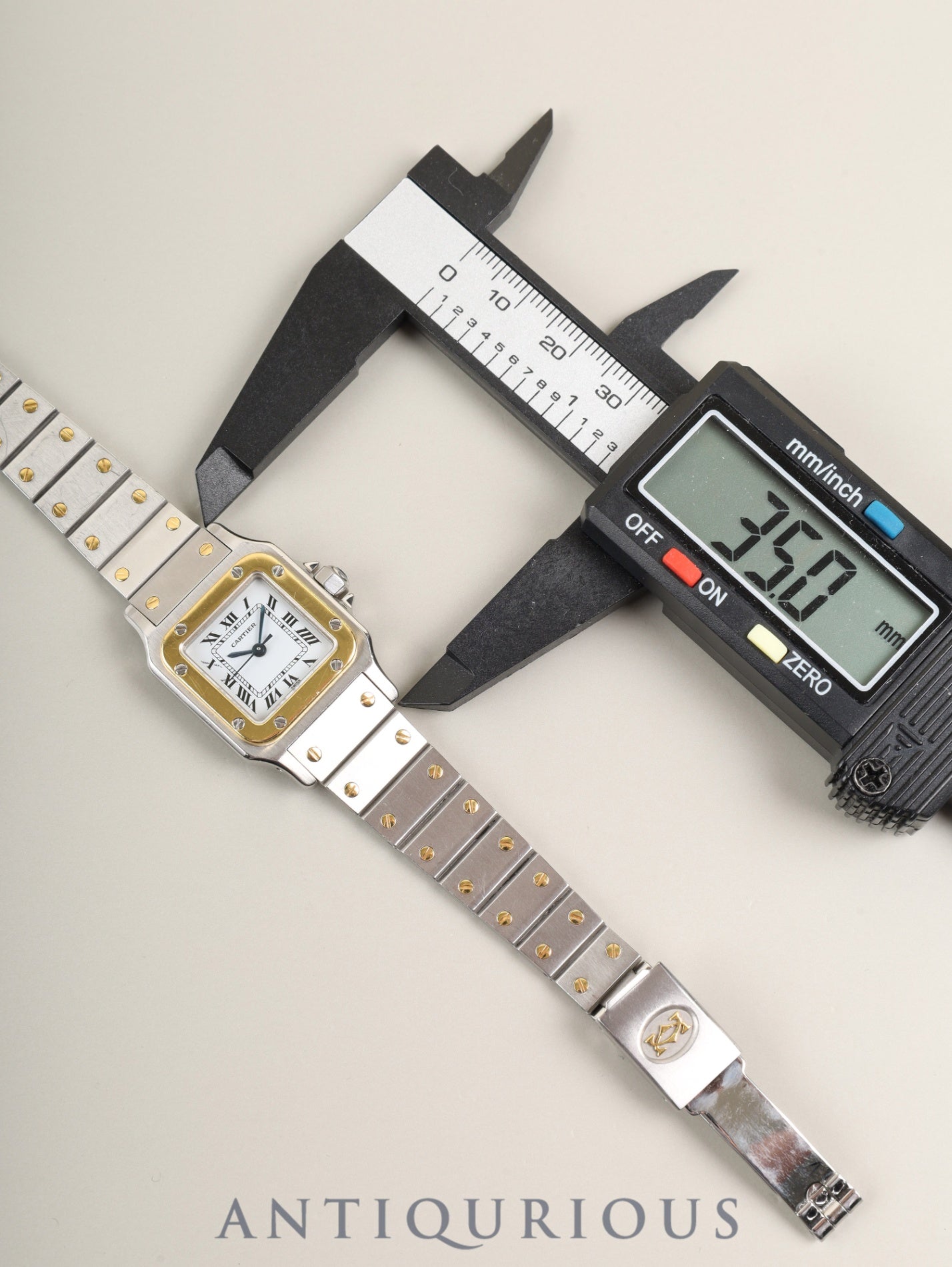 カルティエ サントス カレ SM 0902 自動巻き Cal.ETA2671 SS/YG SS/YG ホワイトローマン文字盤（SWISS表記 ） 箱 冊子 保証書（1984年）オーバーホール済み
