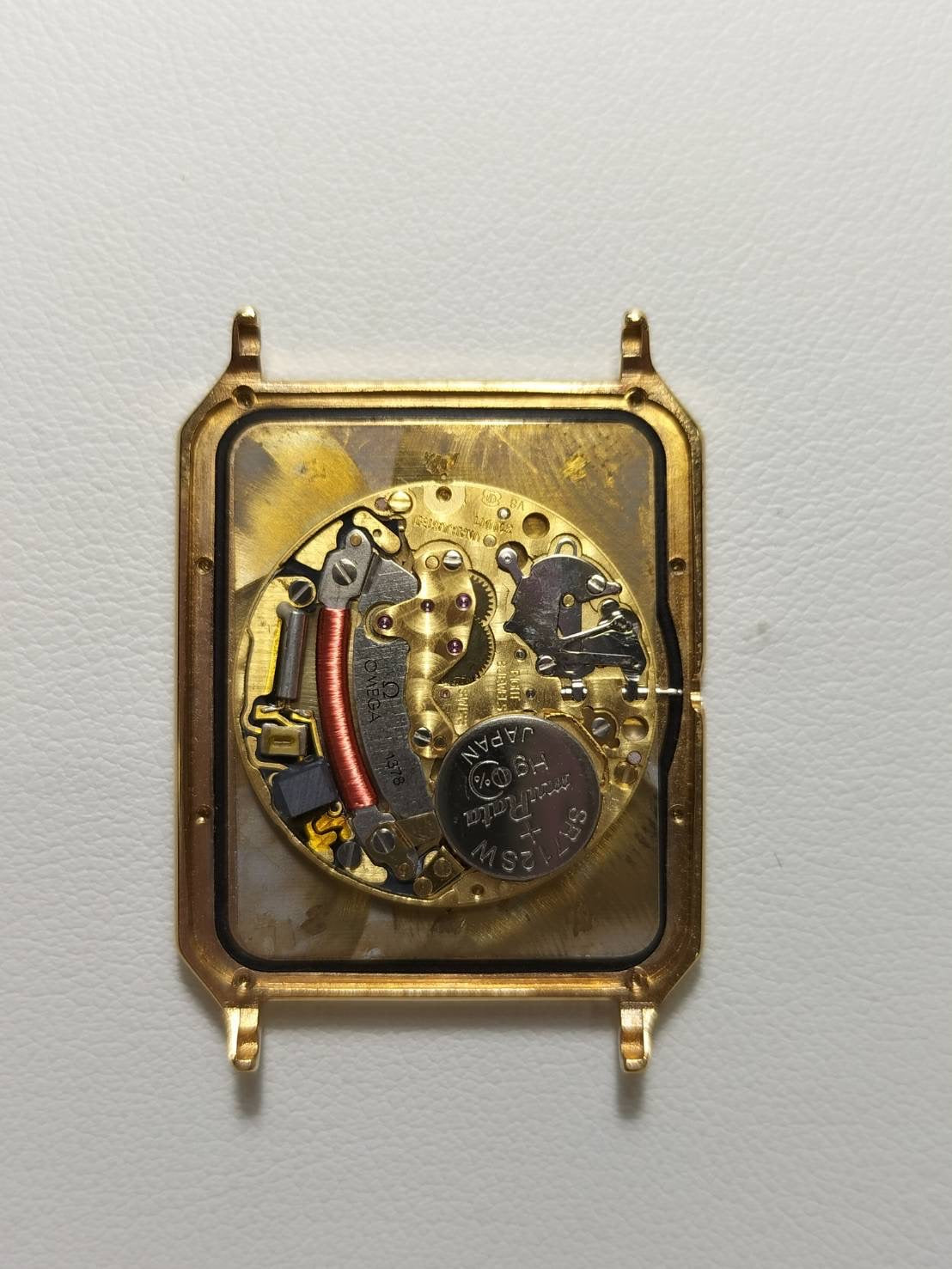 オメガ デ・ヴィル 195.0050 クォーツ Cal.1378 SS/GP 革 純正ピンバックル（GP）ホワイト文字盤（SWISS MADE表記）箱 保証書（無記載）純正レザーベルト付き オーバーホール済み