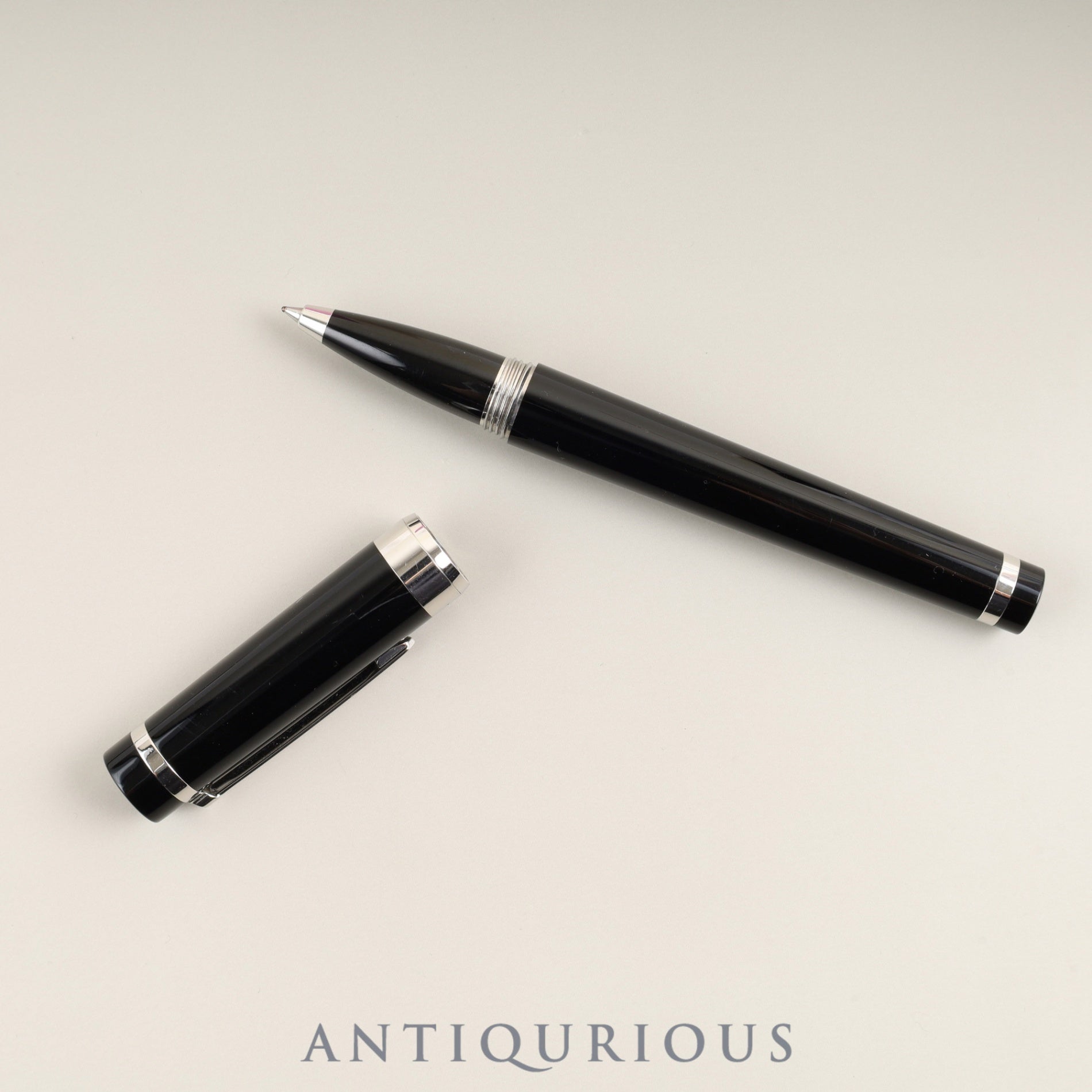 カルティエ ボールペン パシャ ドゥ カルティエ メタル/レジン キャップ式 箱 保証書（2007年）カルティエにて未使用リフィルに交換済み