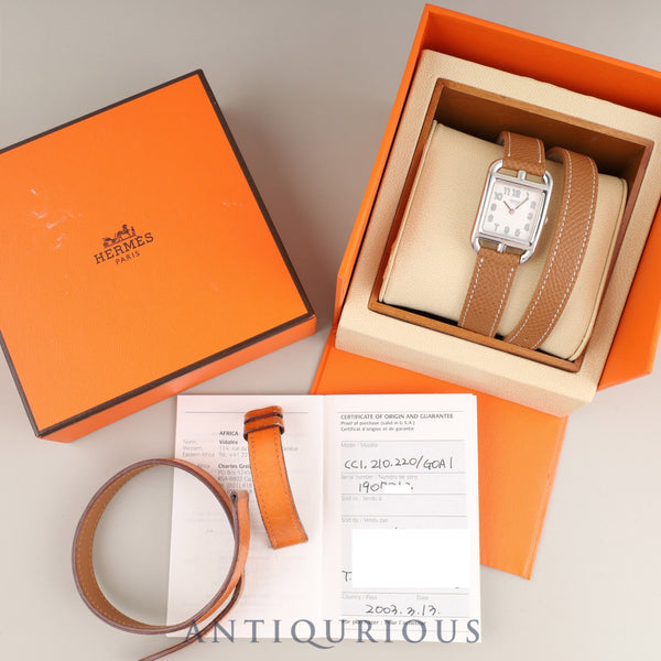 Hermès Cape Cod CC1.210 Quartz Caliber 976.001 Stainless Steel Leather Strap with Genuine Stainless Steel Buckle, Silver Dial, Box, Booklet, Warranty Card (2003), Genuine Leather Strap (G Stamp: 2003, Shows Signs of Use), Overhauled