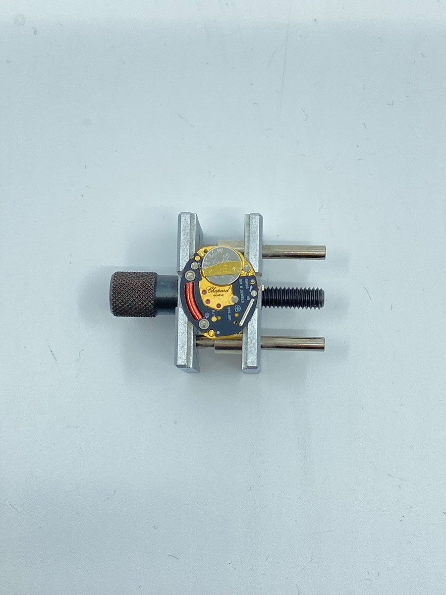 ショパール クラシック スクエア 12/7366  クォーツ Cal.976.001 750YG 革 純正尾錠（GP） ホワイトローマン文字盤 箱 冊子 保証書（2001年）純正ベルト オーバーホール済み