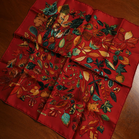 エルメス スカーフ カレ45 渦巻き SILK100%