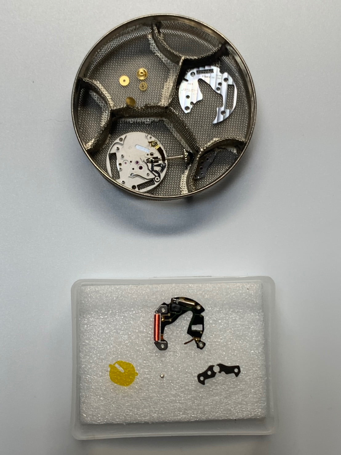 カルティエ タンクソロ LM W5200017 / 3169 クォーツ Cal.690 SS 革 純正Dバックル（SS）インデックスアニメーション文字盤（SWISS MADE表記） 箱 冊子 保証書（2012年 / 落書きあり）DVD オーバーホール済み