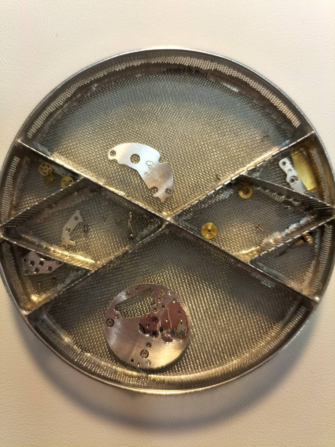 カルティエ ヴァンドーム ルイ カルティエ VLC SM W1523656 / 1273 クォーツ Cal.81 750YG 革 純正ピンバックル（750YG）ブラック2点ローマン文字盤（SWISS表記） オーバーホール済み