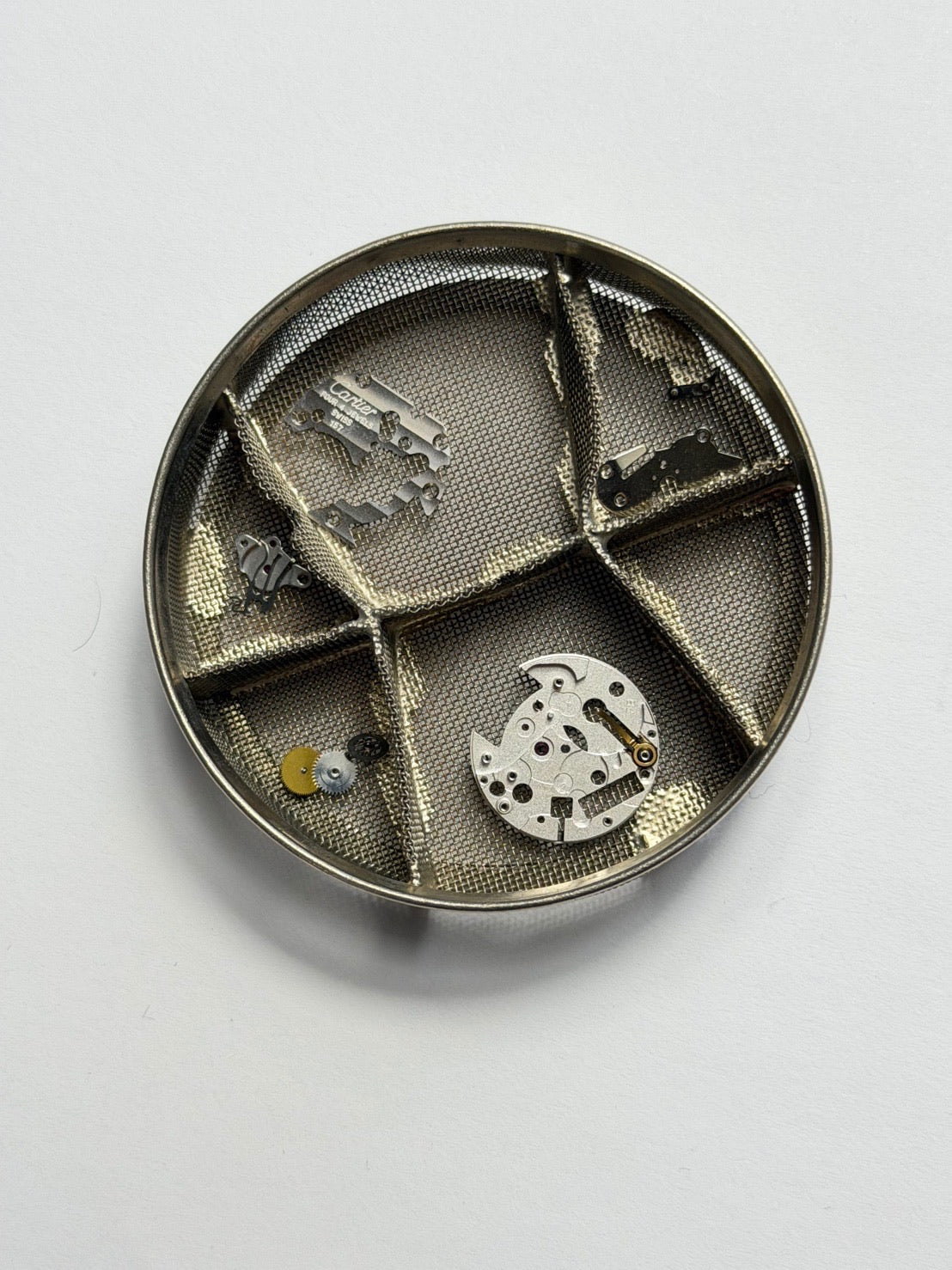 カルティエ トリニティ WG200246 / 2357 クォーツ Cal.157 750（トリニティ）革 純正ピンバックル（GP）ホワイトギョーシェ文字盤（12Pダイヤ） 純正レザーベルト付き オーバーホール済み
