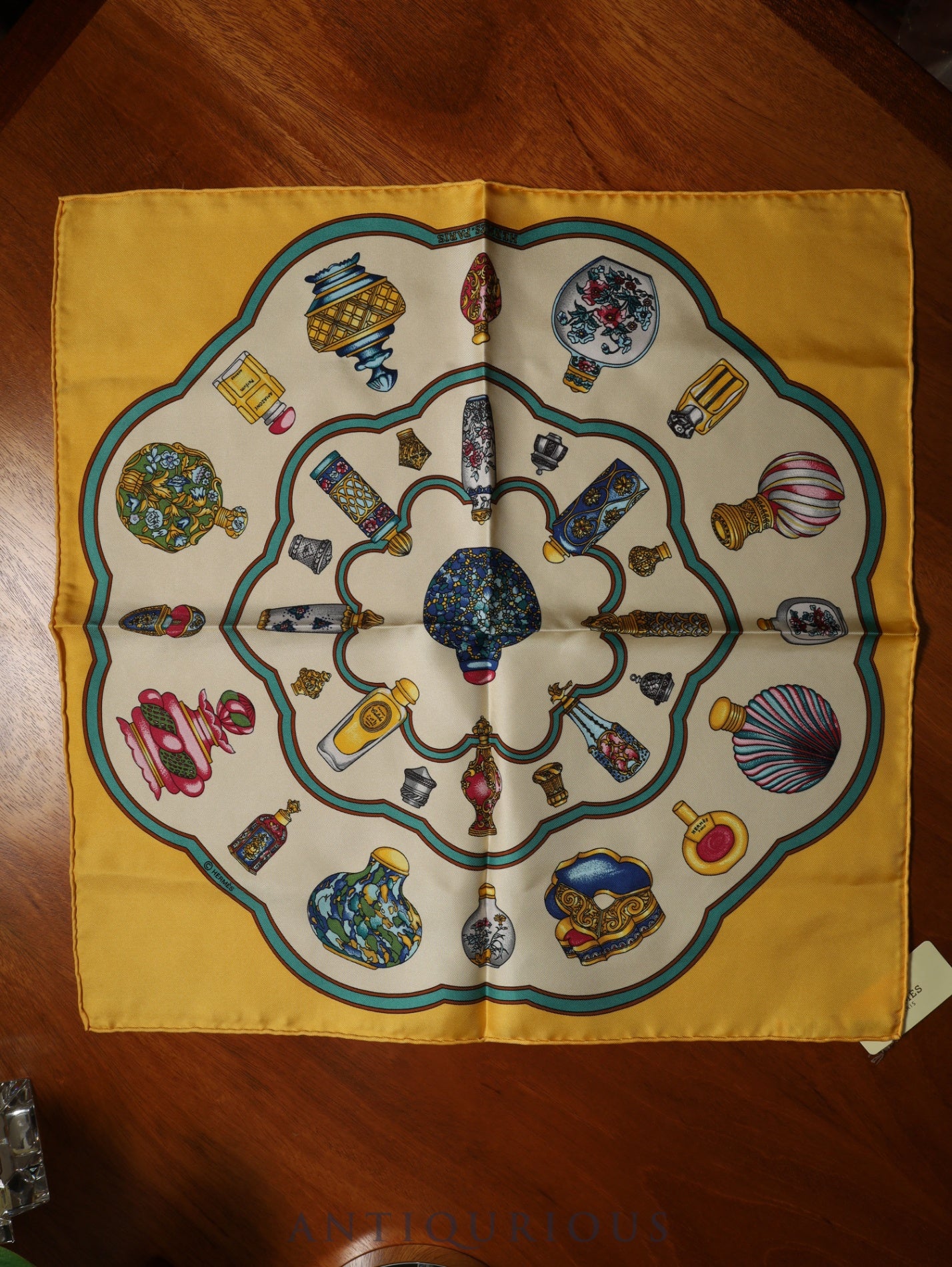 エルメス スカーフ カレ45 香水瓶 SILK100% タグ