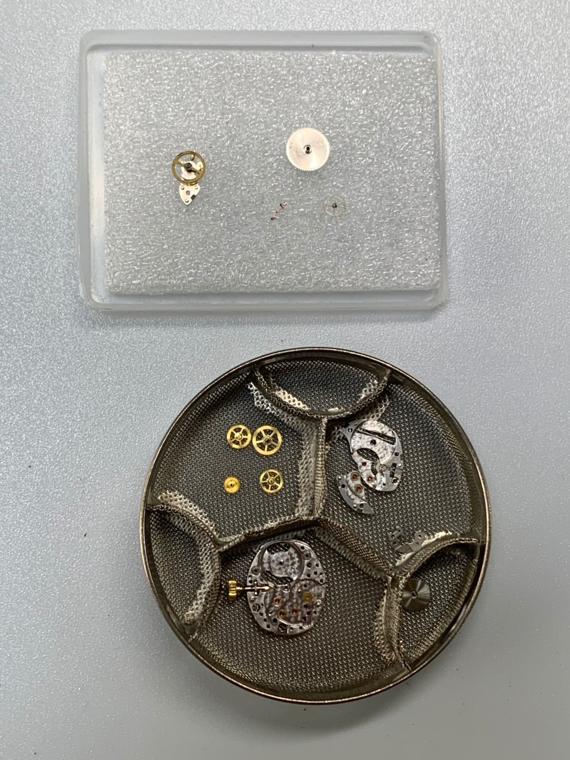 Vacheron Constantin Mesh d'Or 33030 Manual Winding Cal.1052 750YG 750YG Champagne Dial Overhauled