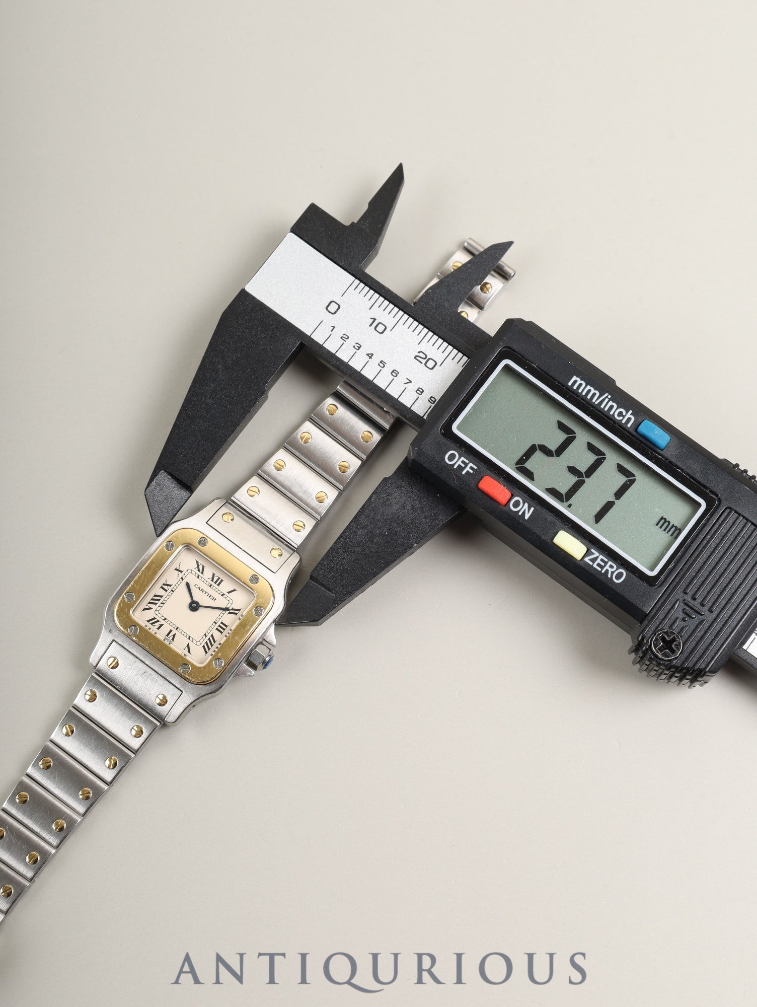カルティエ サントス ガルベ SM W20012C4 / 1057930 クォーツ Cal.157 SS/YG SS/YG アイボリーローマン文字盤（SWISS表記） 箱 冊子 保証書（1993年）オーバーホール済み