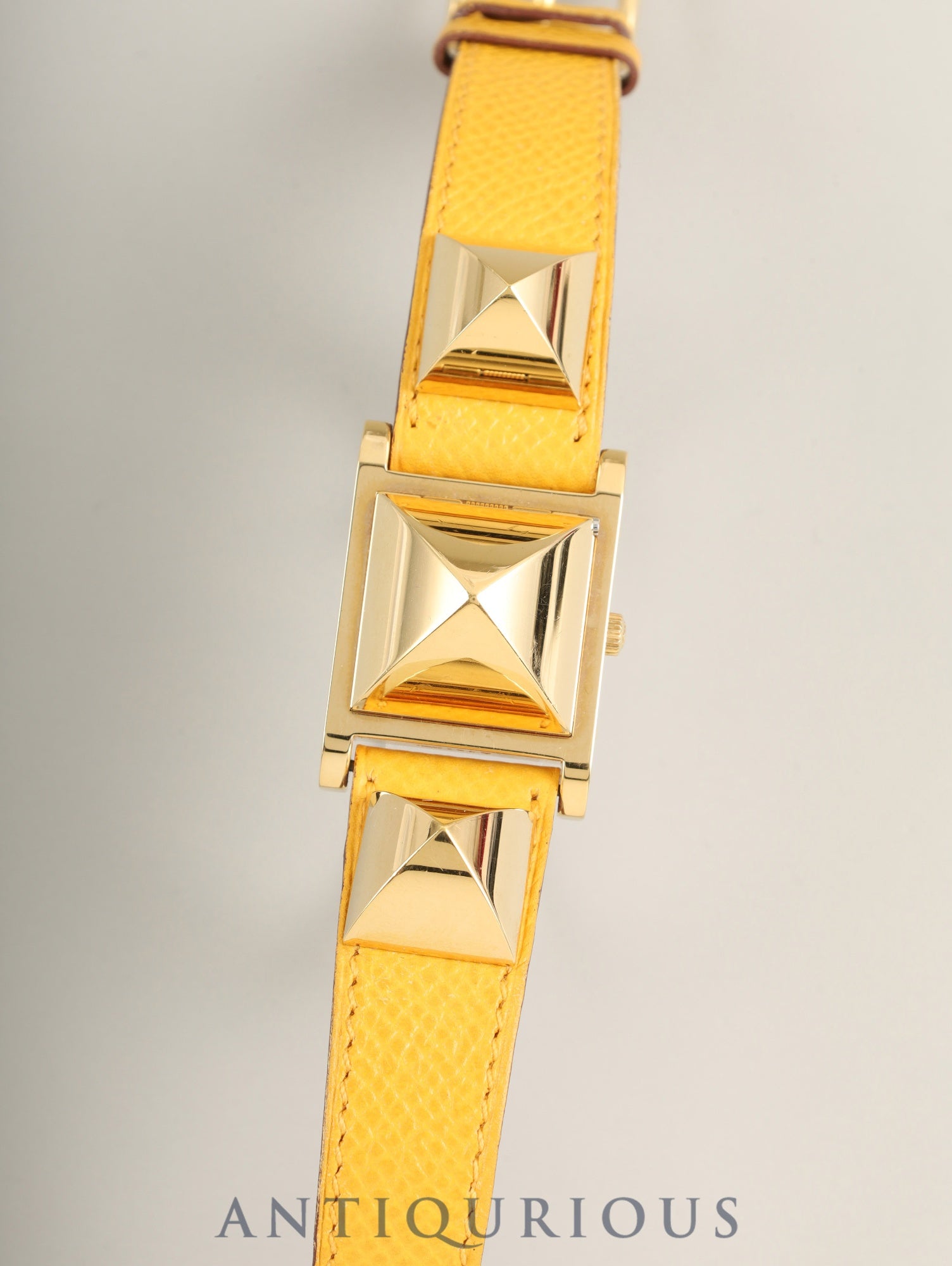 エルメス メドール 11.01 クォーツ Cal.ETA976.001 GP 純正革ベルト（◯Y刻印：1995年 / 使用感あり） 純正ピンバックル（GP）ホワイト文字盤 オーバーホール済み