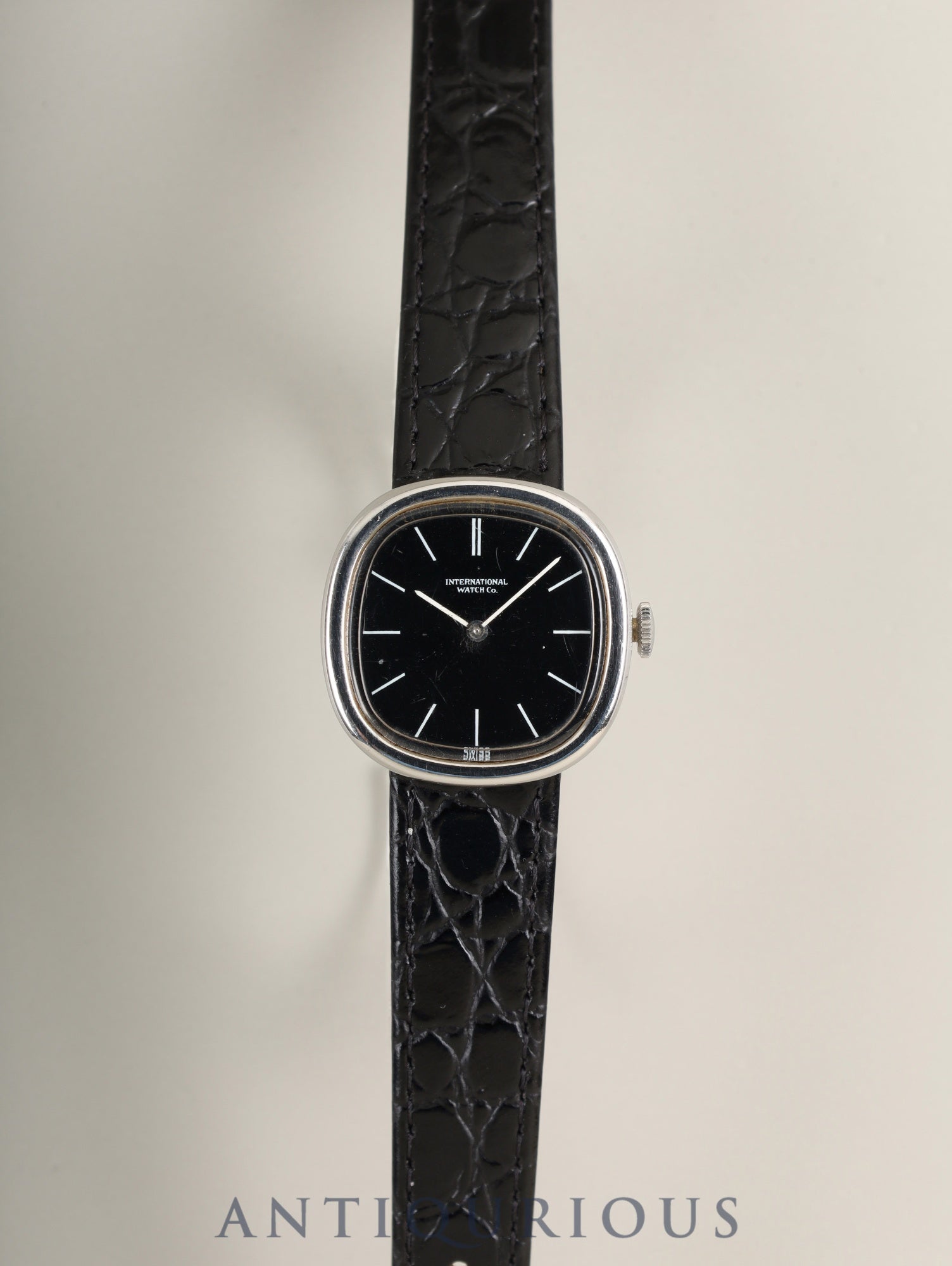 IWC オールドインター 4136 手巻き SS 革 純正ピンバックル（SS）ブラック文字盤 （SWISS表記）オーバーホール済み アイダブリュシー